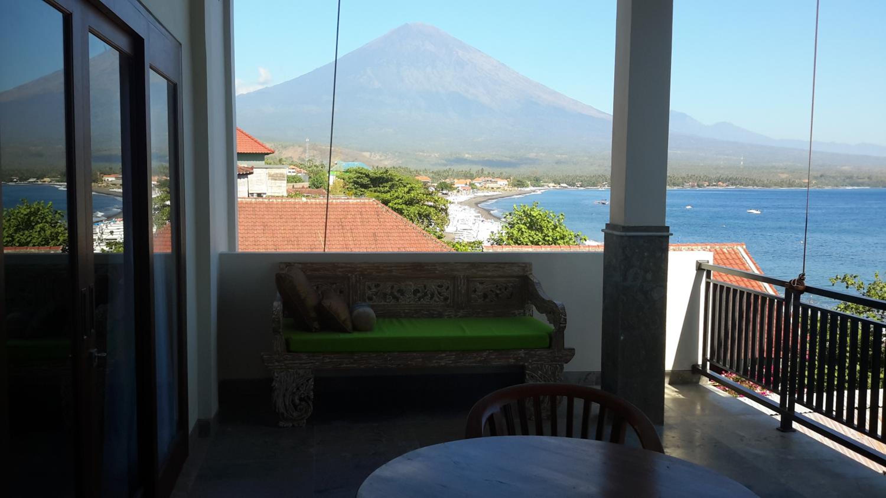Deluxe Double Room with Balcony and Ocean View - Photo 19
