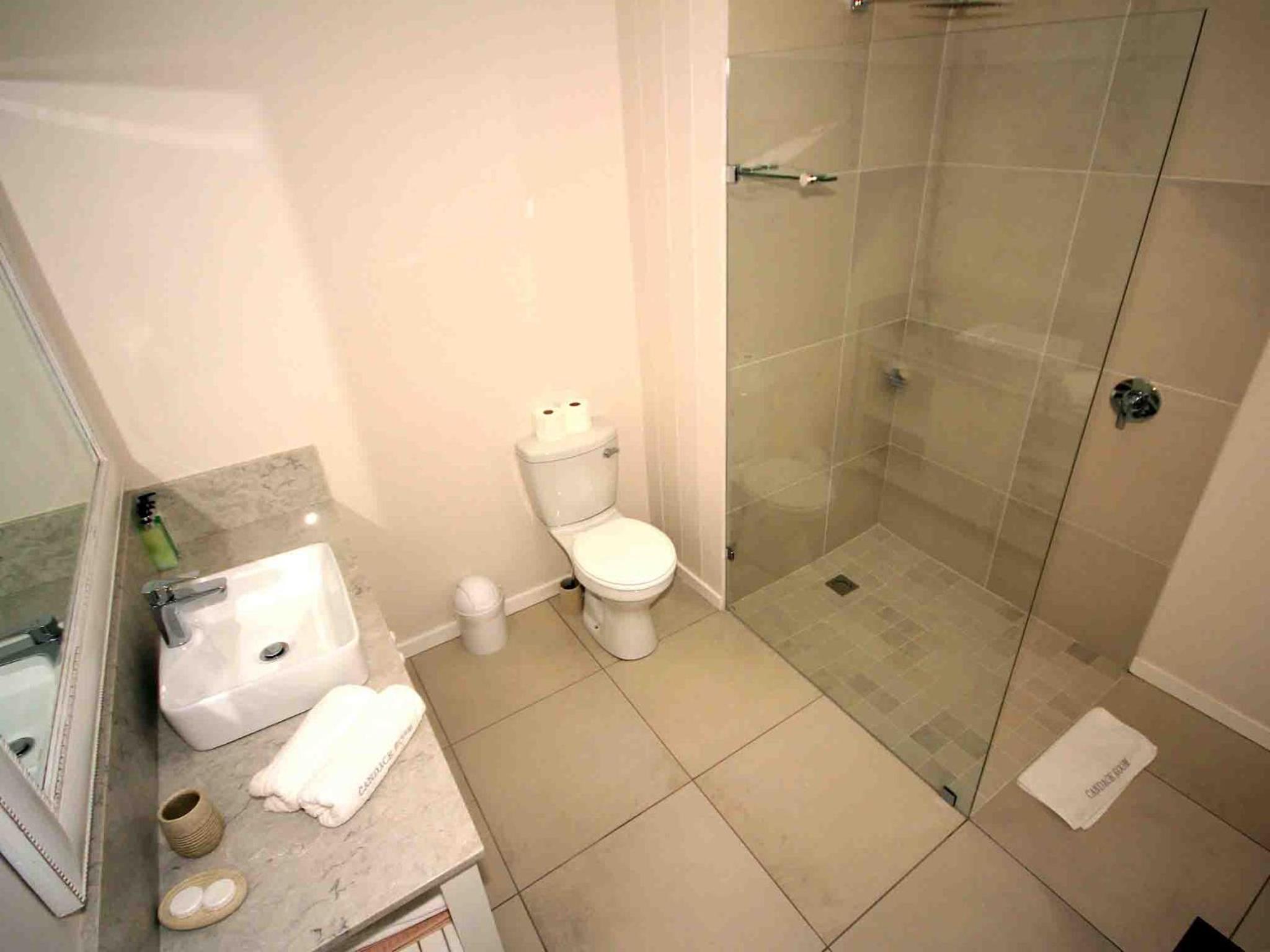 Deluxe Double or Twin Room with Sea View photo 2