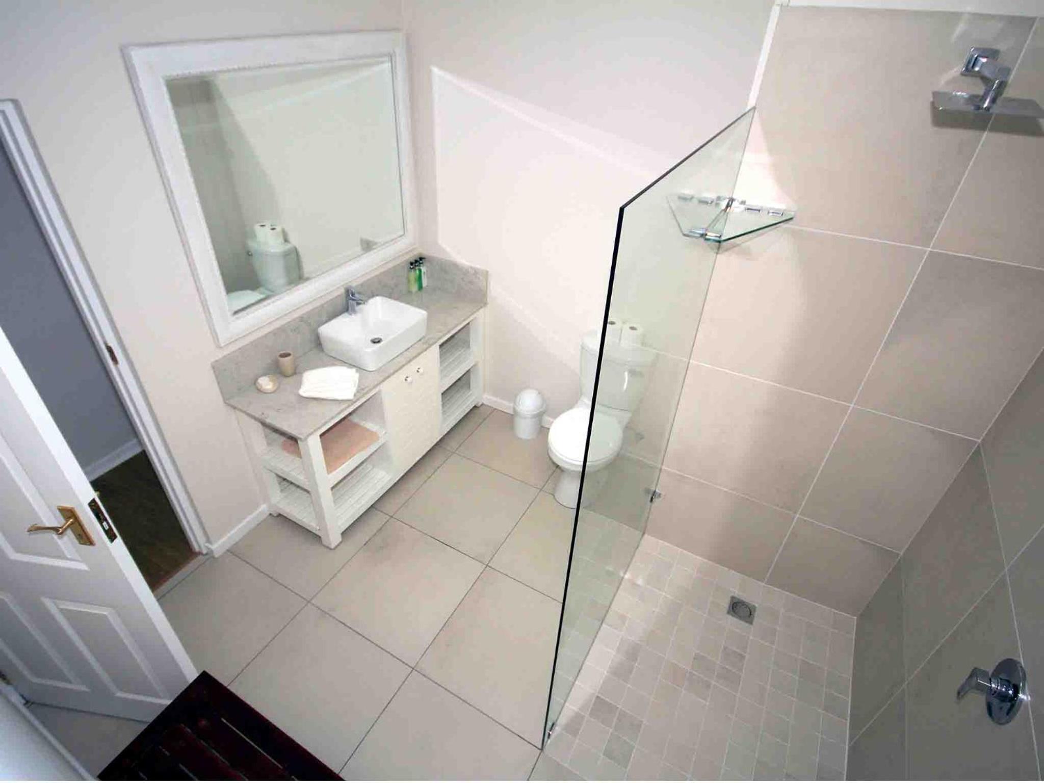 Deluxe Double or Twin Room with Sea View photo 3