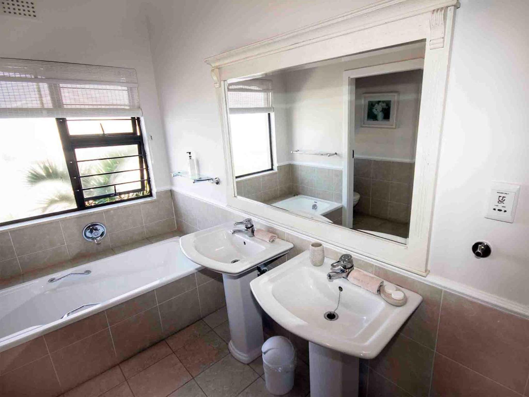 Superior Double or Twin Room with Sea View photo 2