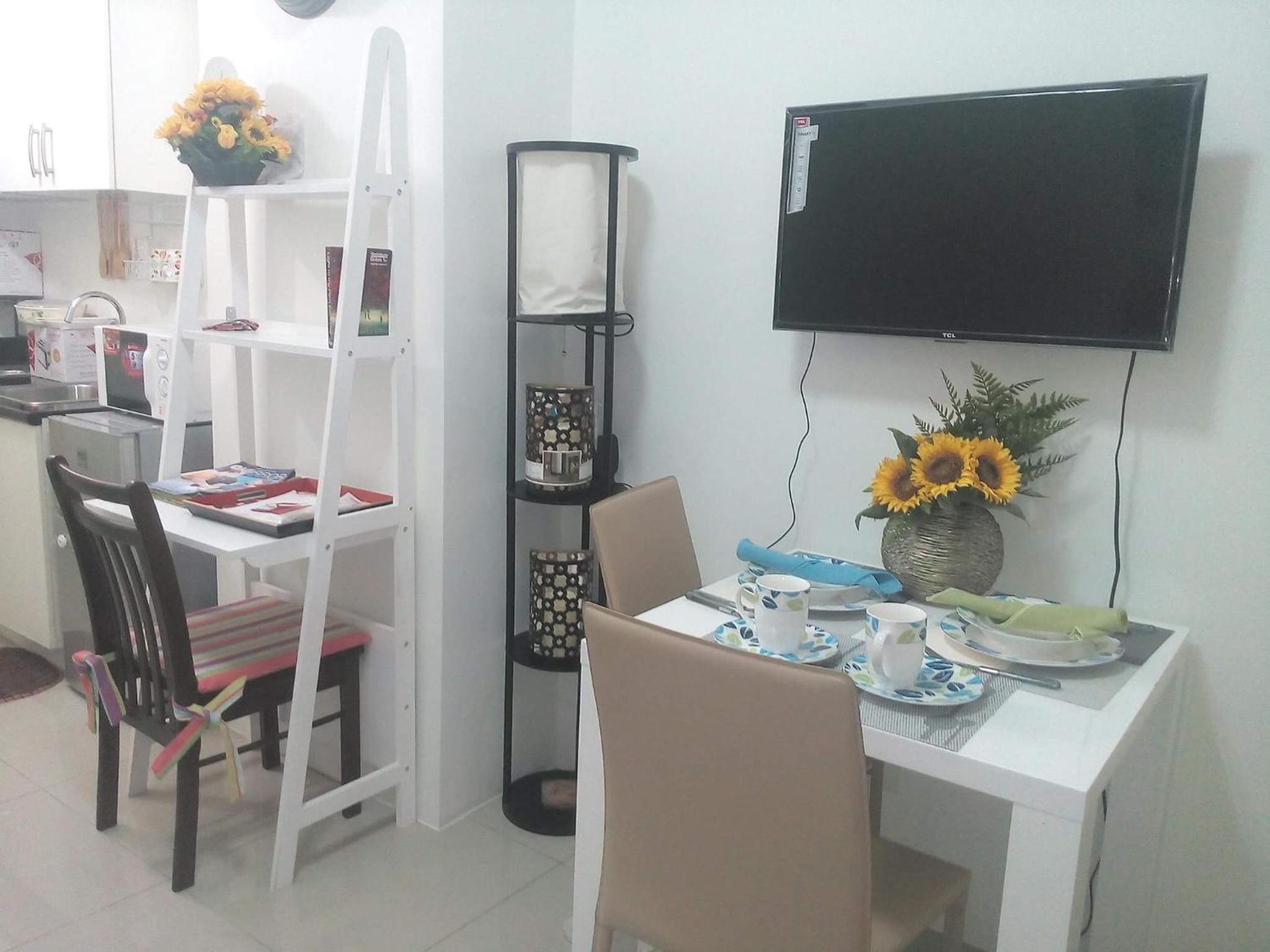 Apartment with Balcony - Photo 8