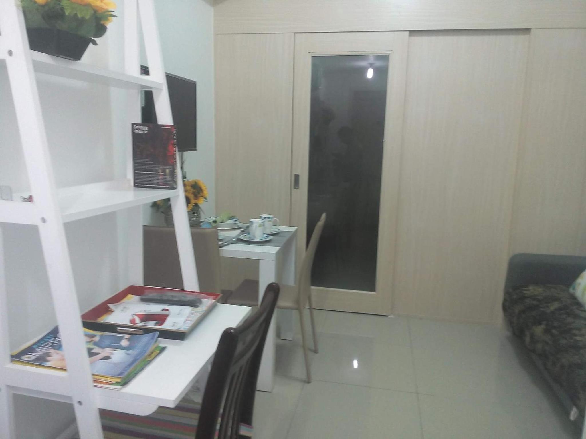 Apartment with Balcony - Photo 9