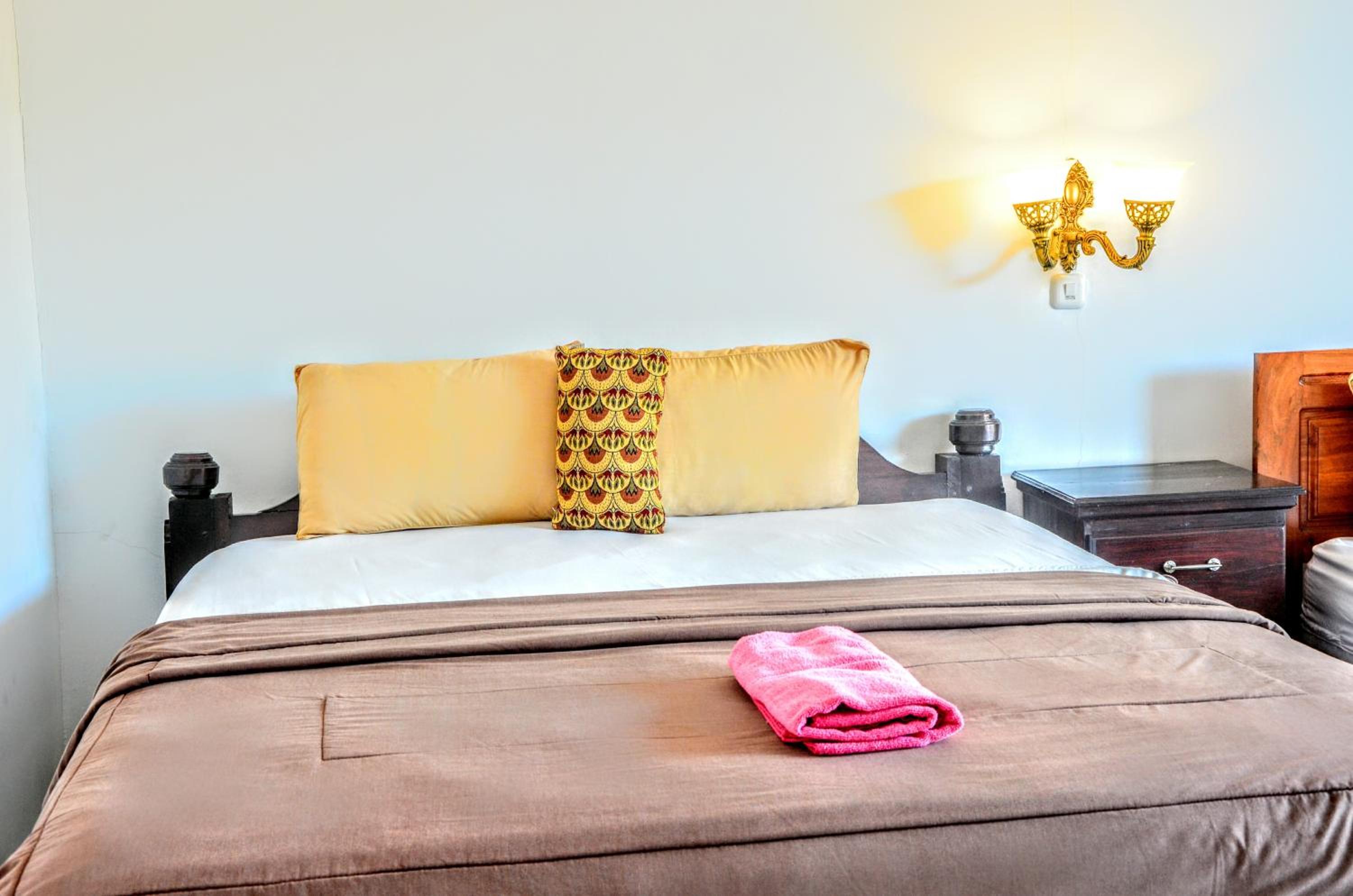 Deluxe King Room photo 1