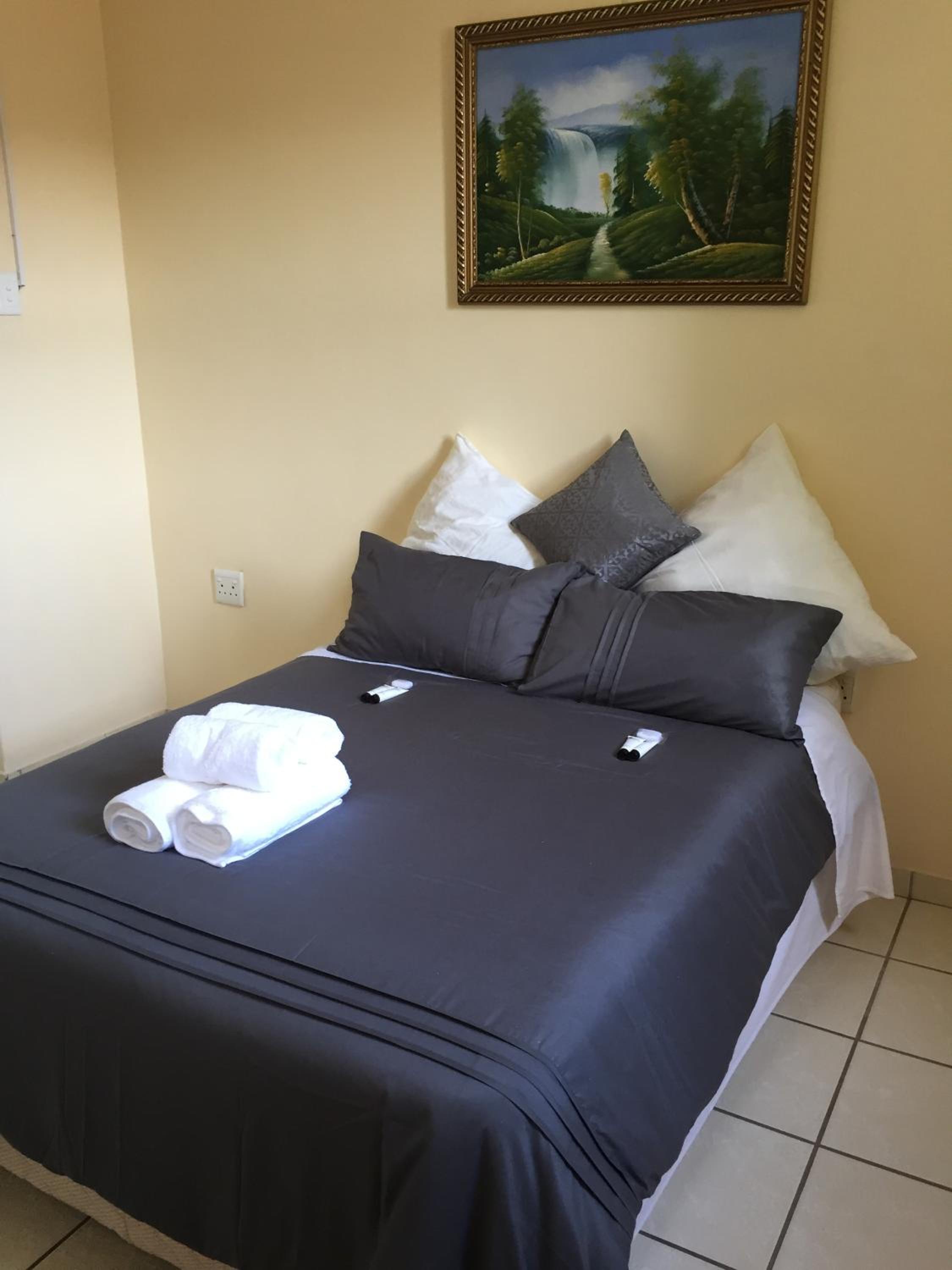  Double Room - Photo 1