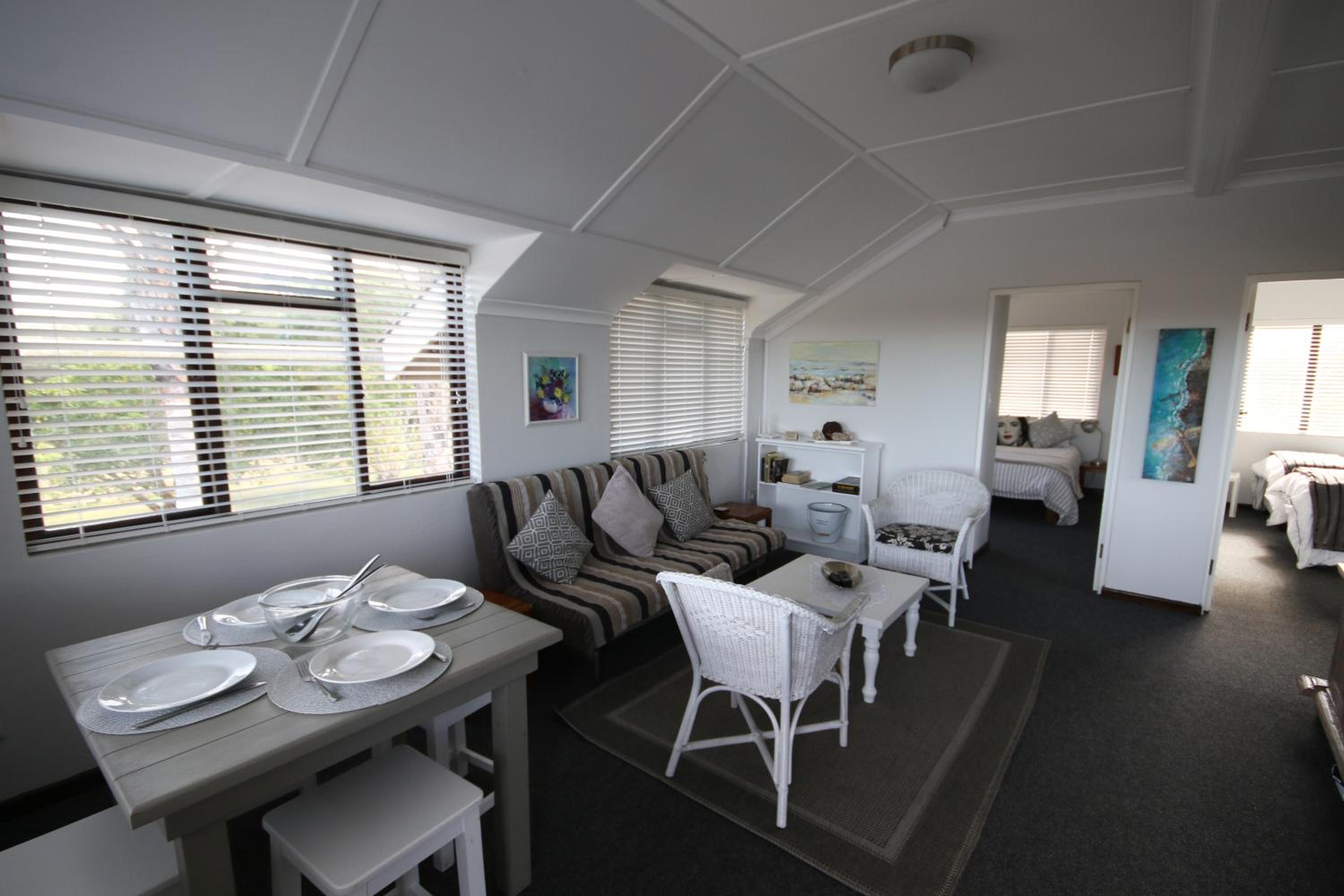 Apartment with Terrace - Photo 3