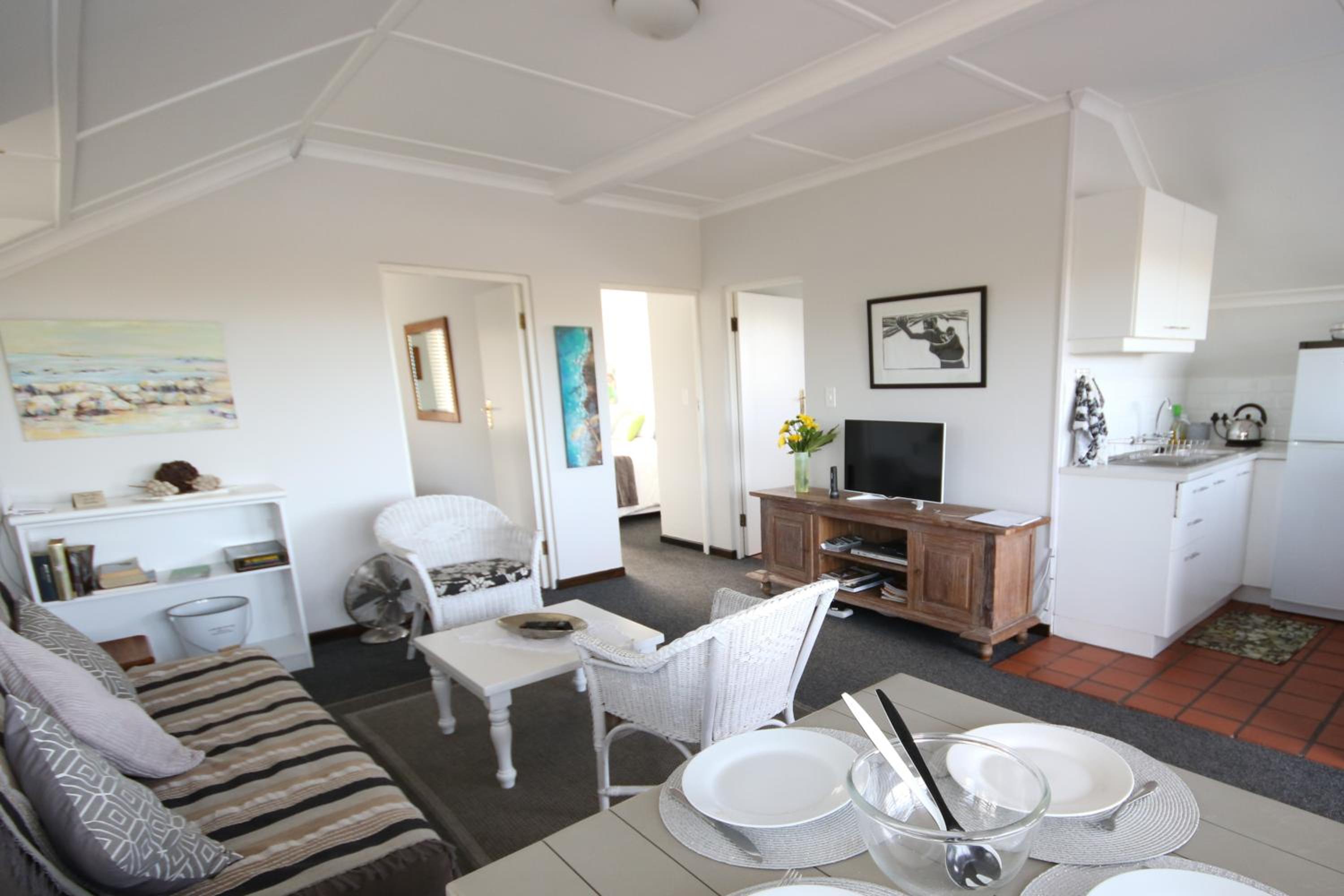 Apartment with Terrace - Photo 17