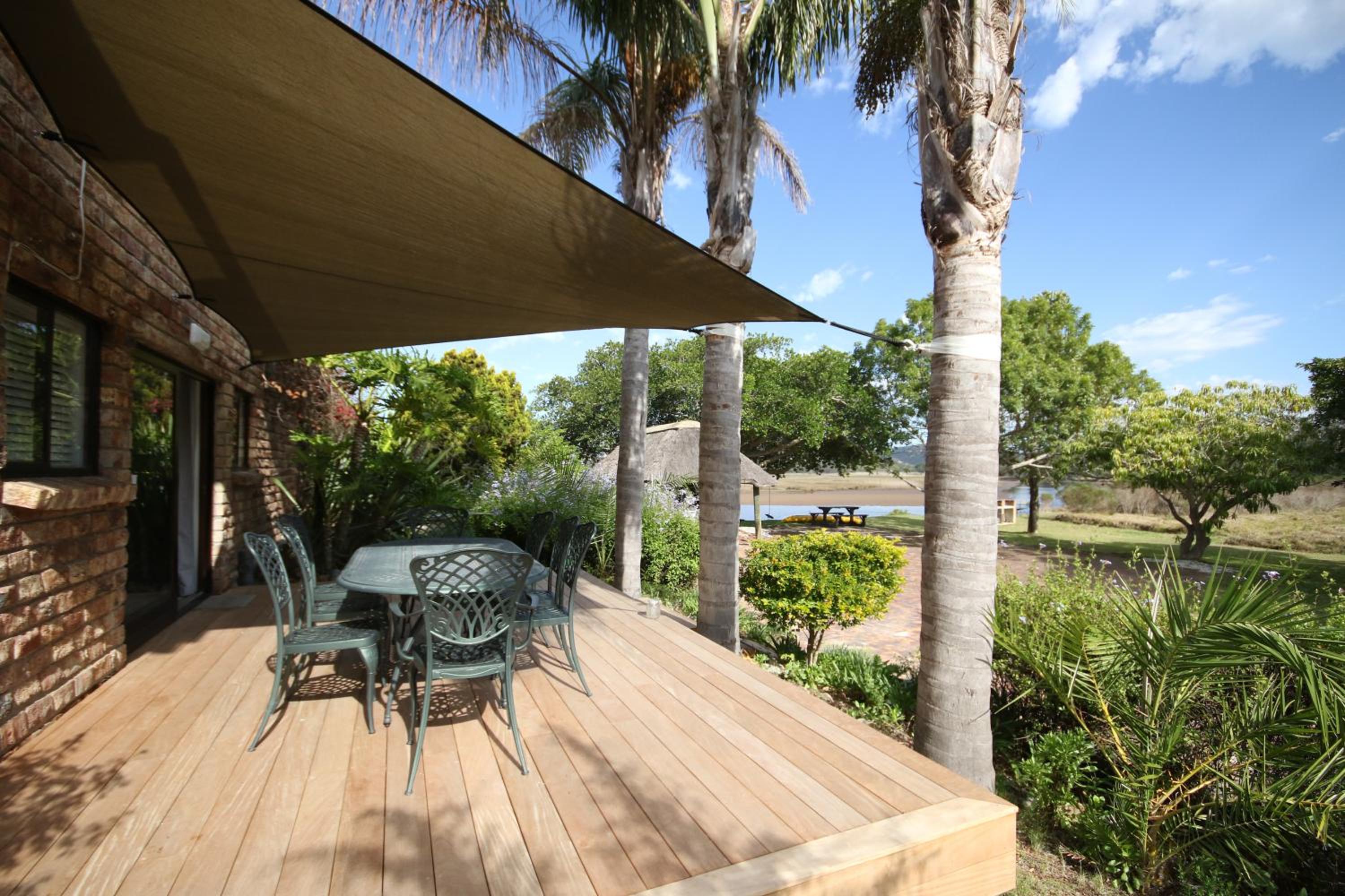 Apartment with Lake View - Photo 23