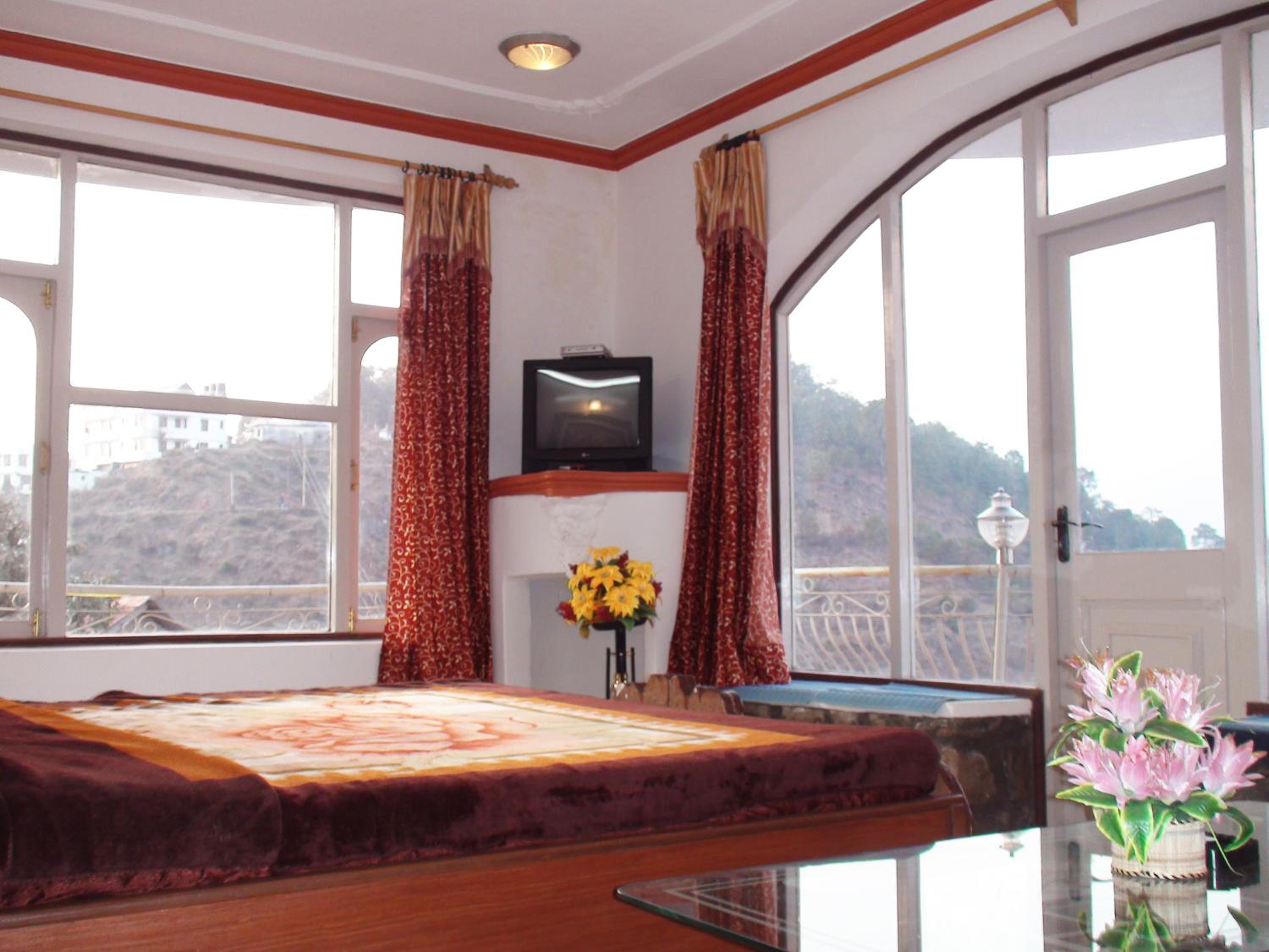 King Room with Mountain View photo 1