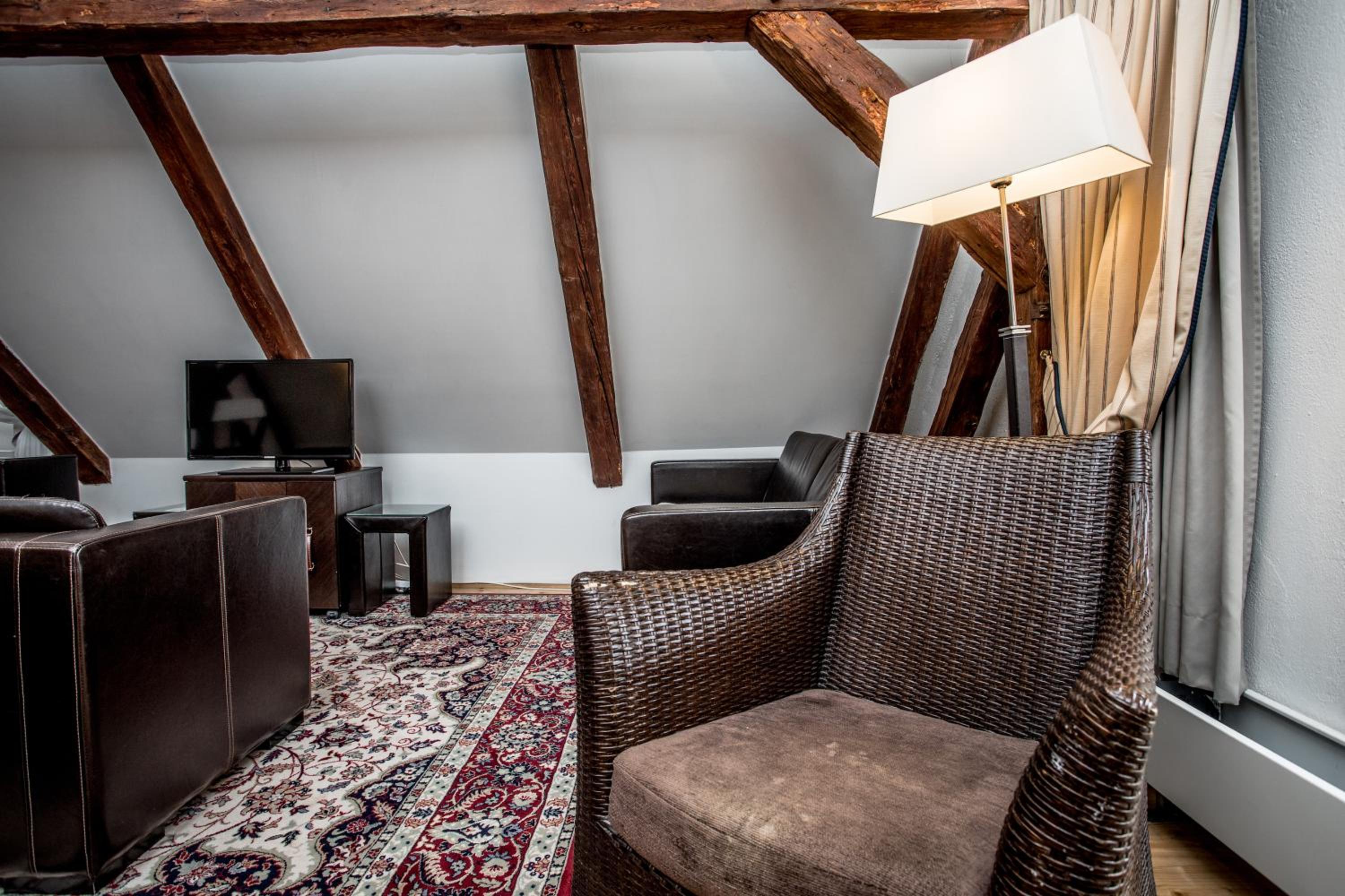 Superior Double Room - Photo 11