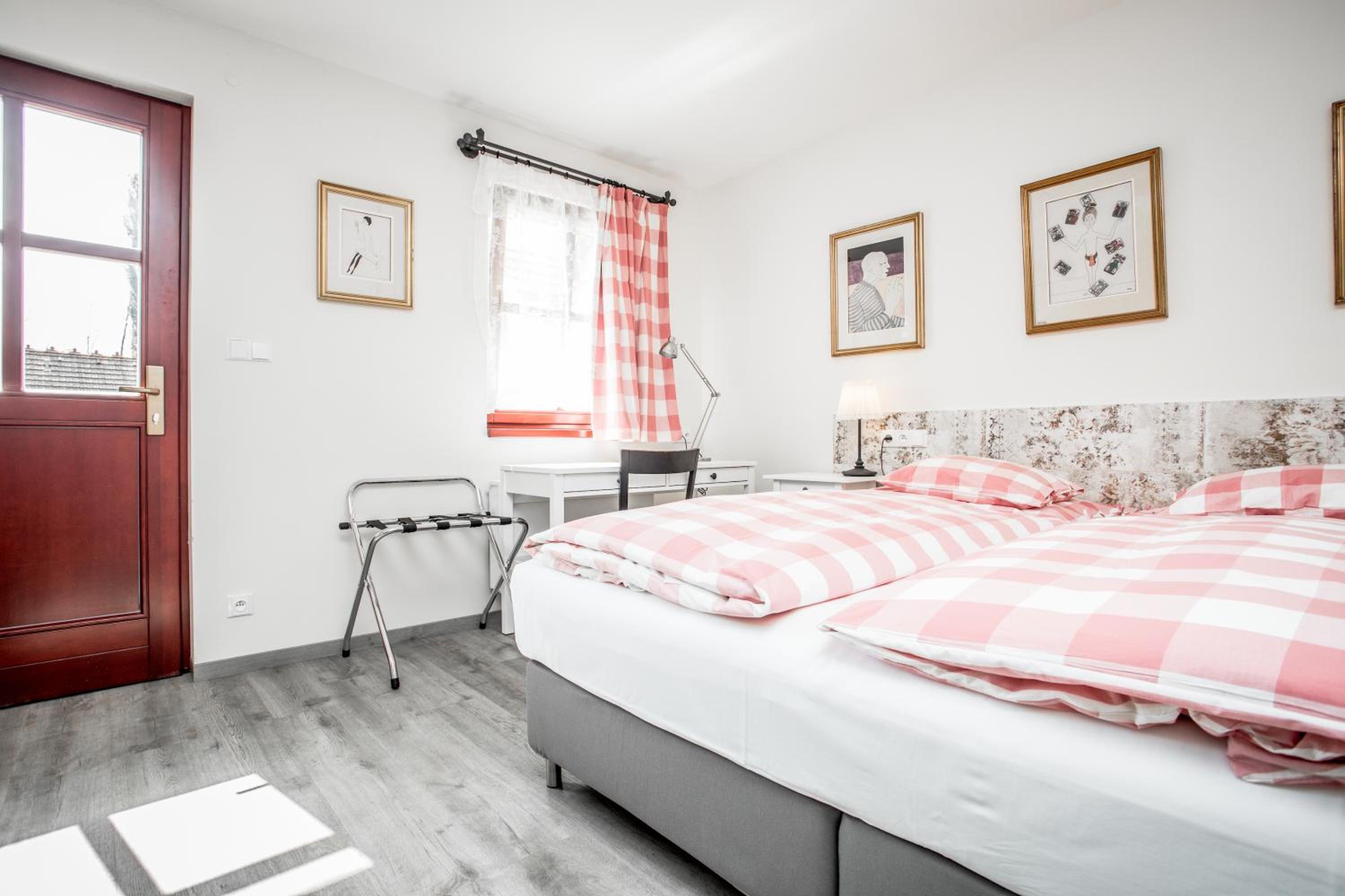 Economy Double or Twin Room - Photo 1