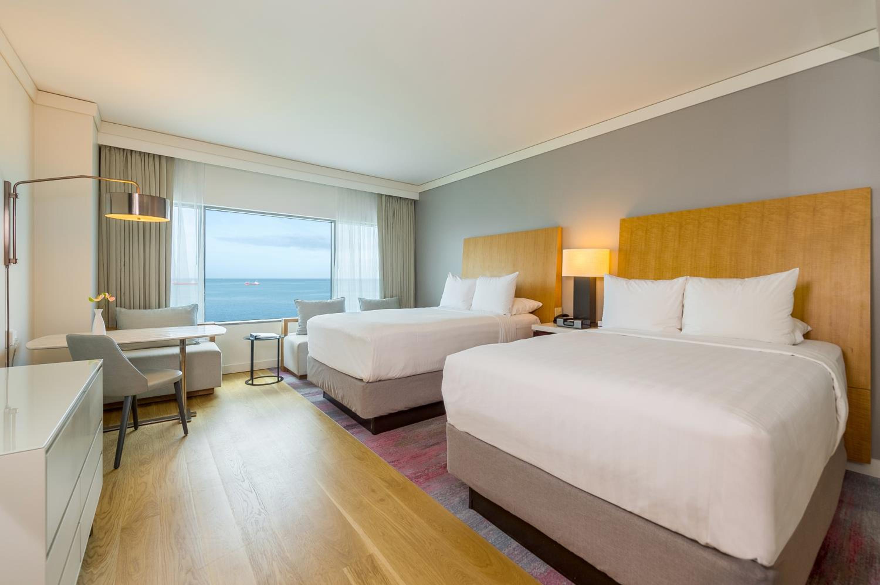 Double Room with Two Double Beds and Gulf View - Photo 5