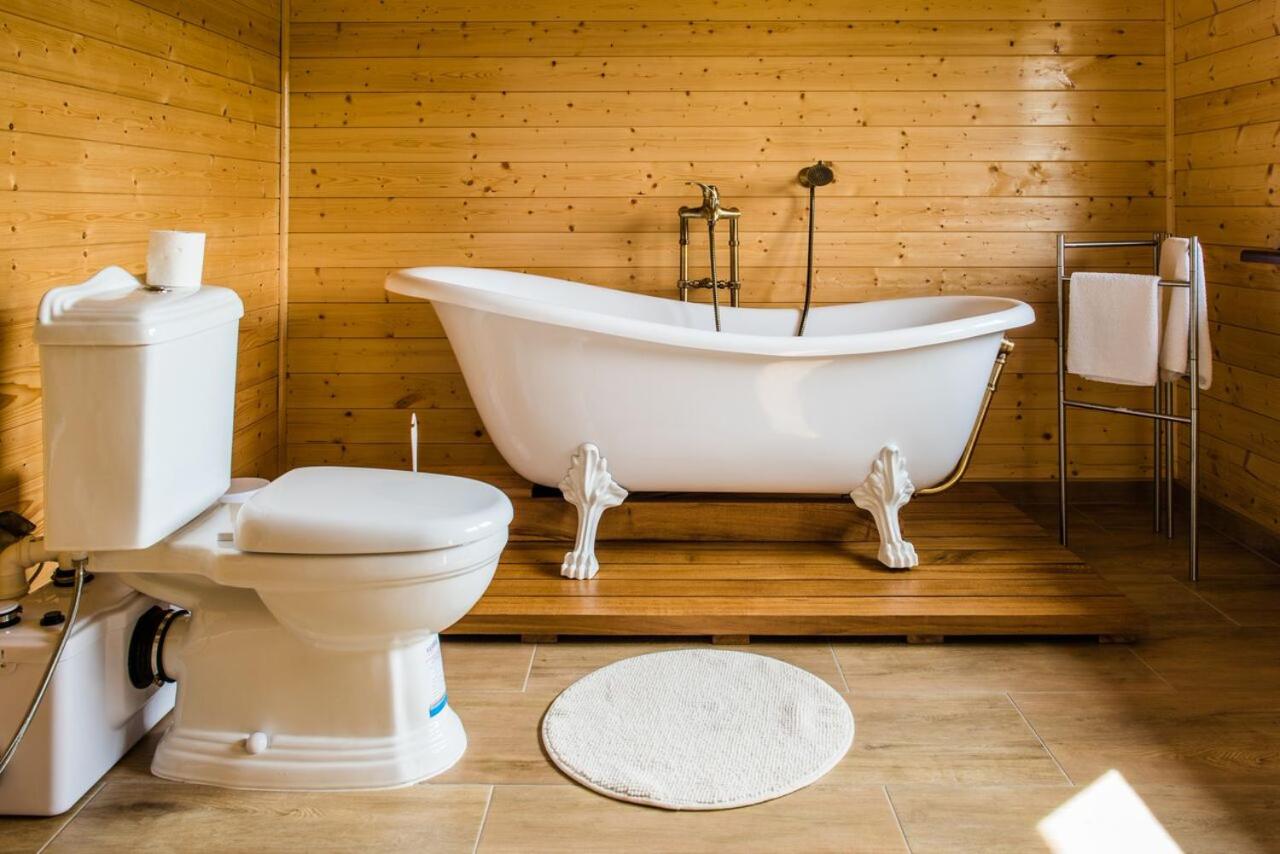 Deluxe Double Room with Bath photo 2
