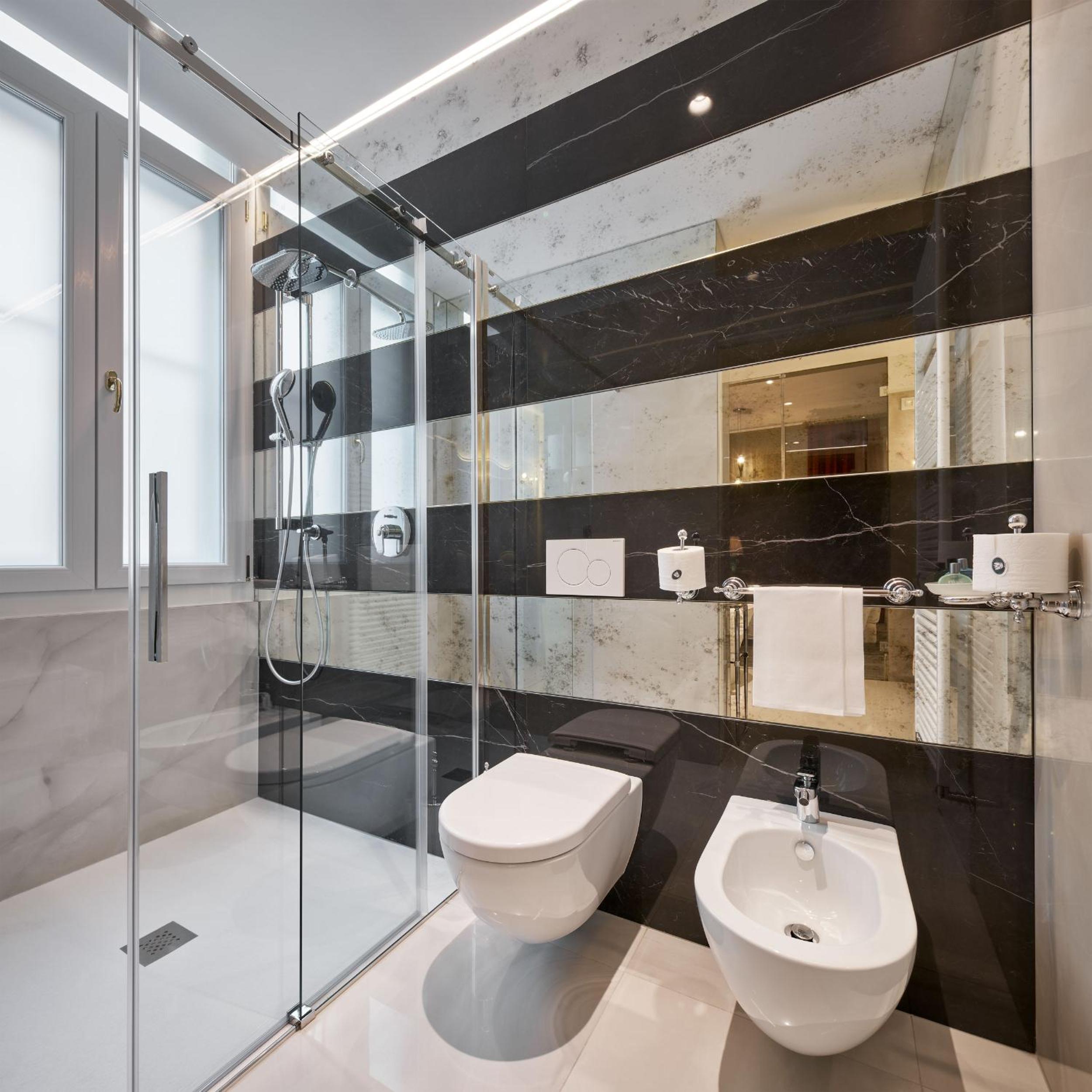 Suite Prestige with Square View - Photo 20