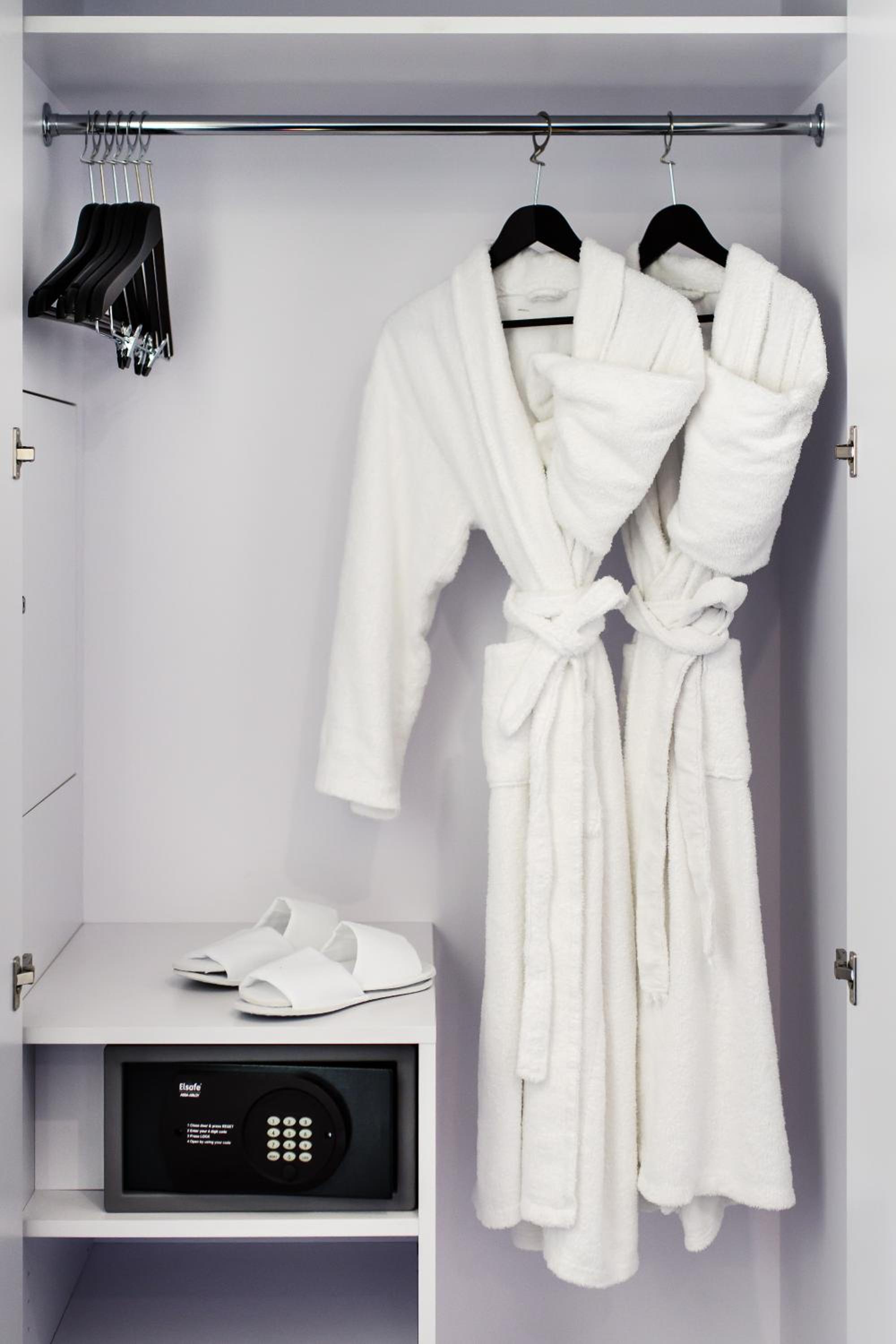 Executive Double Room - Photo 6