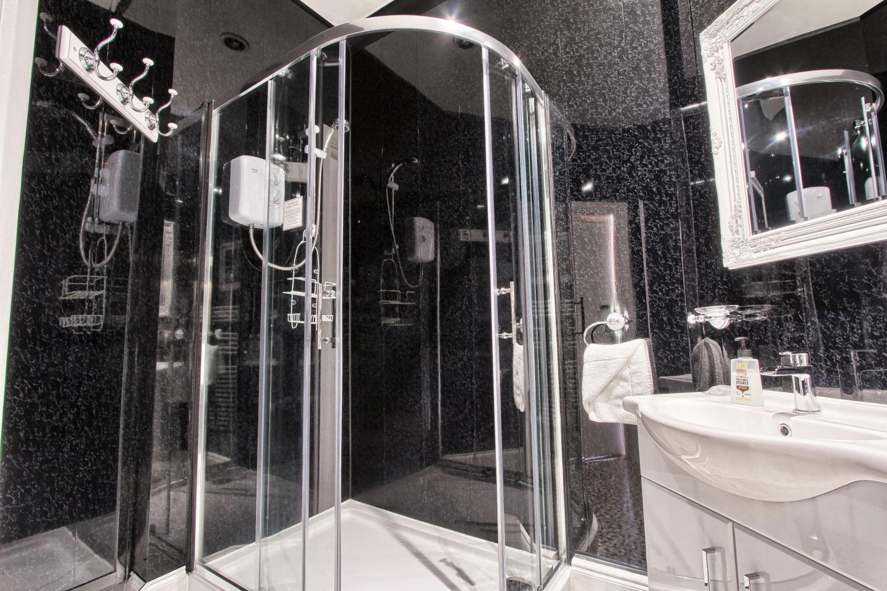 Deluxe Junior Suite photo 2