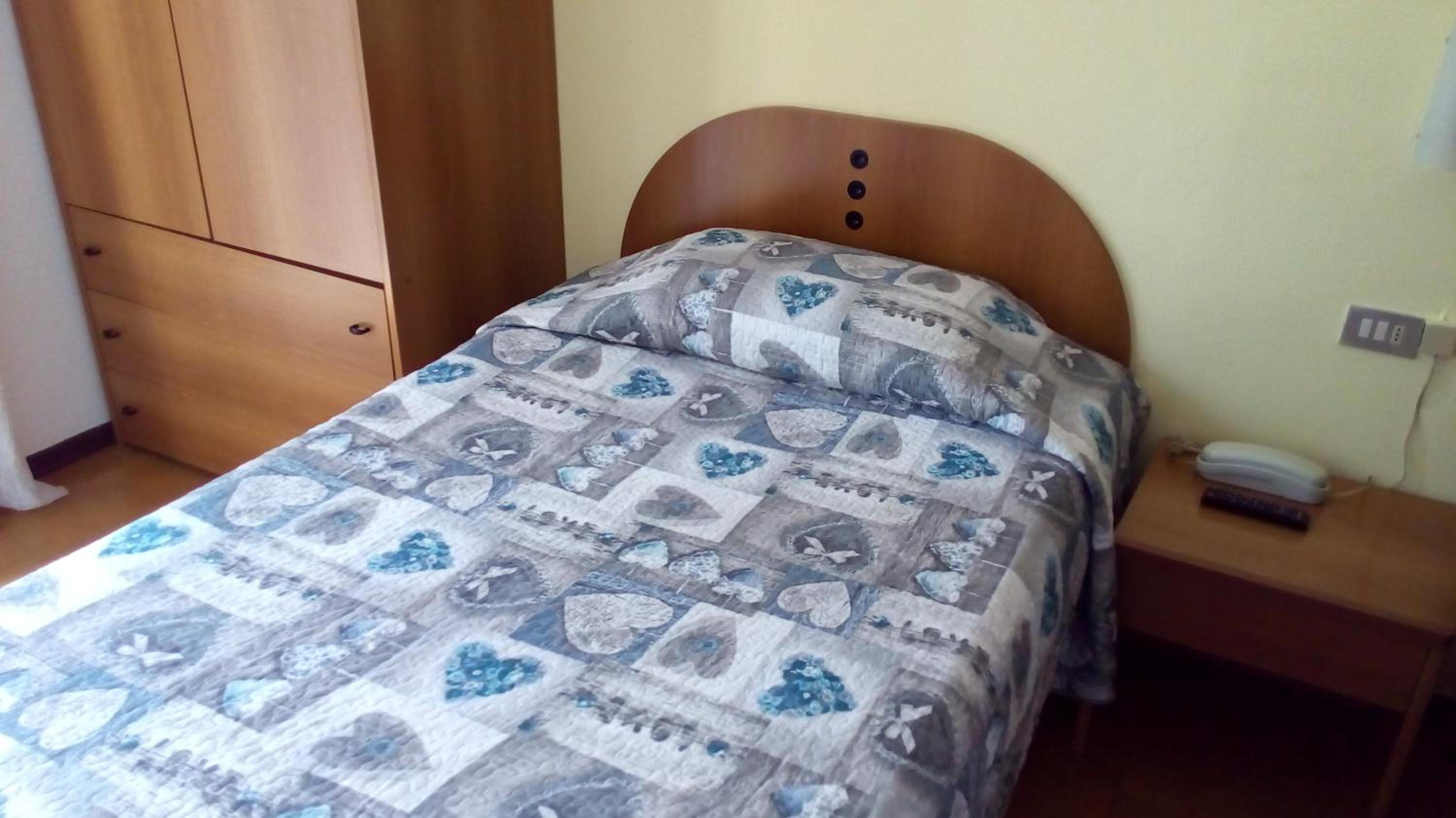 Standard Single Room with Shared Bathroom