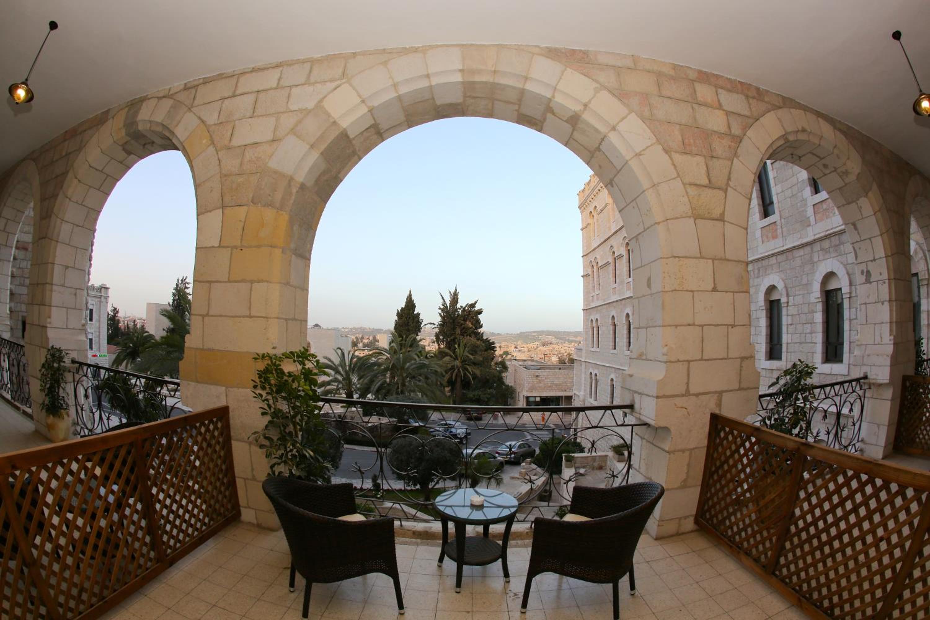 Twin Room with Balcony - Photo 5