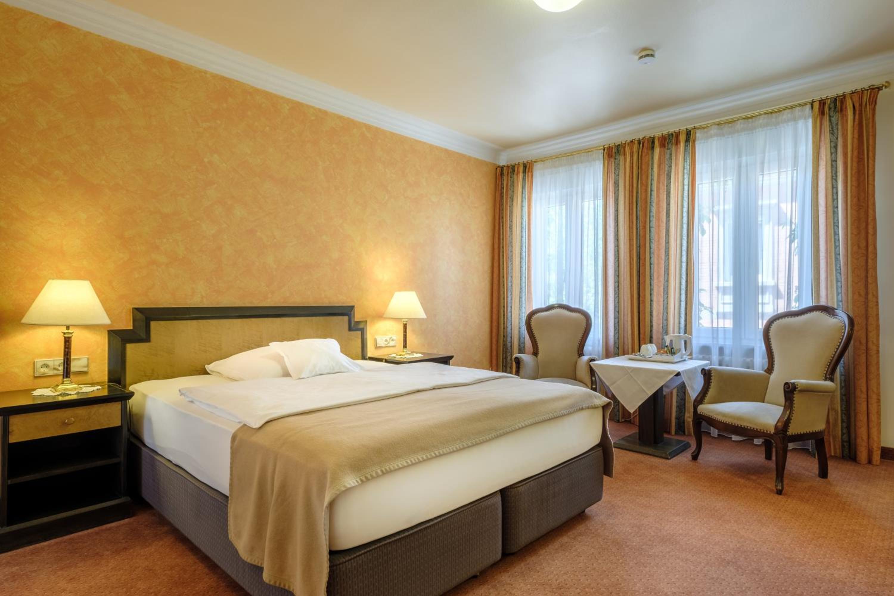 Queen Room - Photo 4