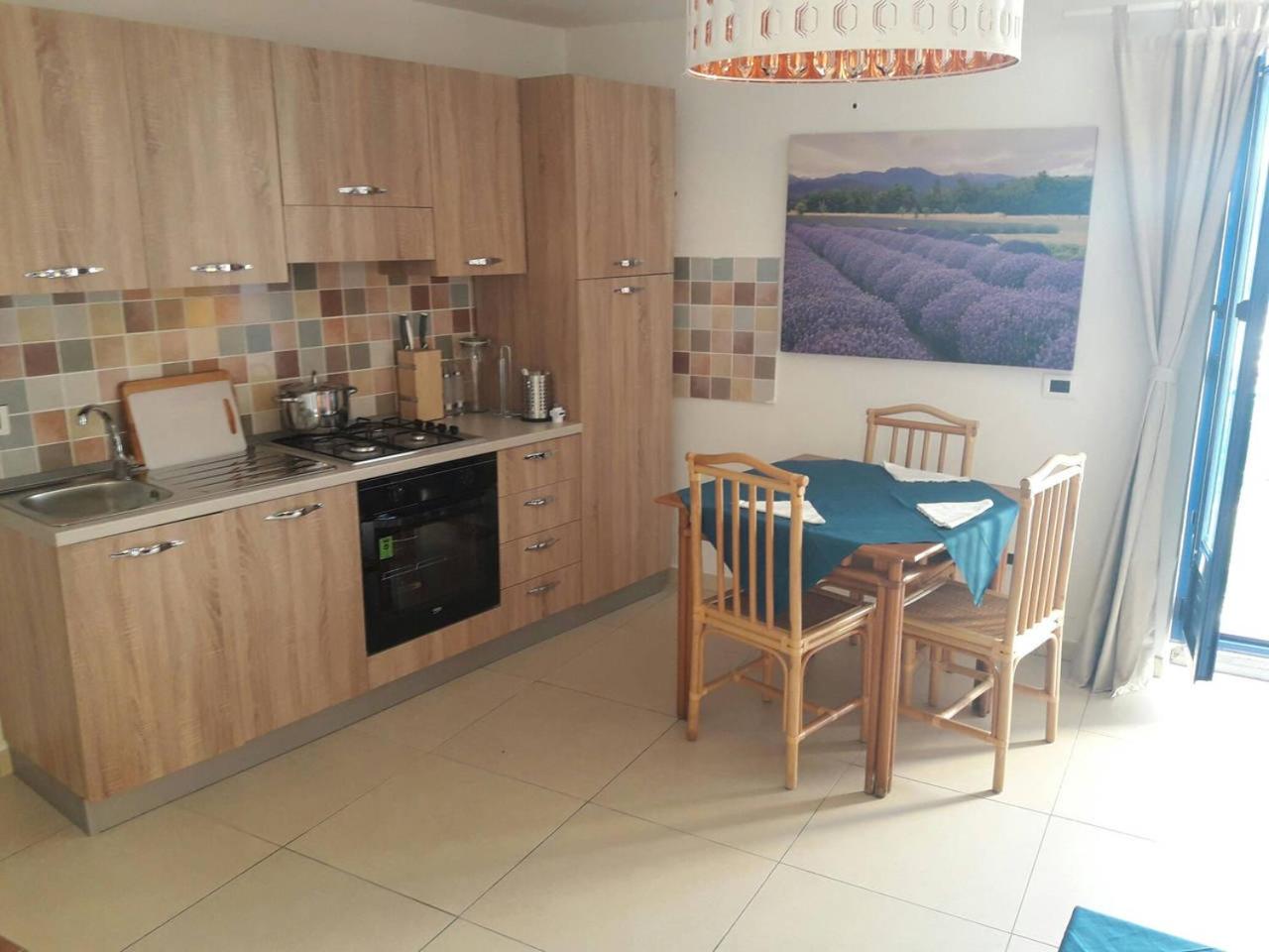 Apartment - Split Level - Photo 8