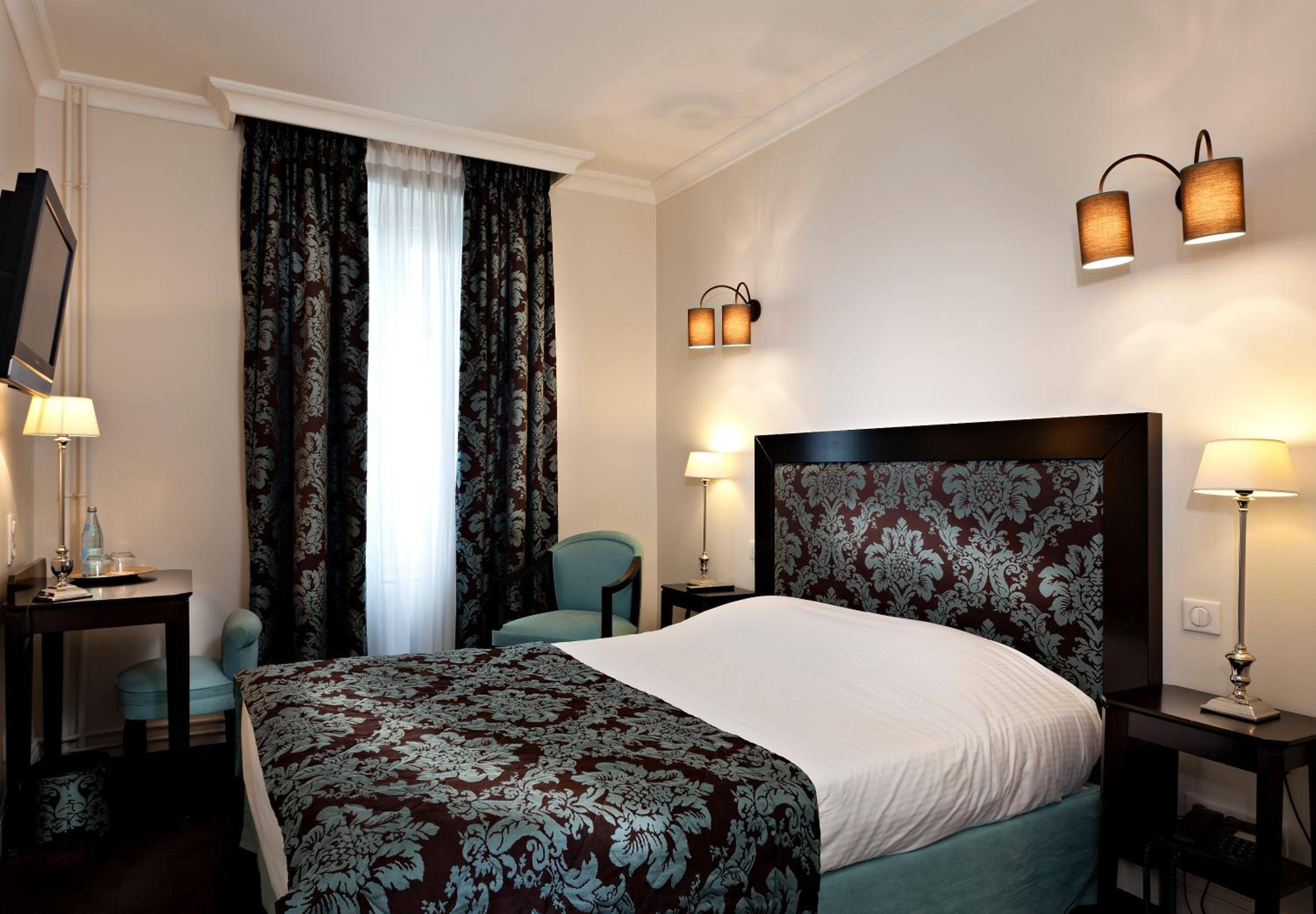 Classic Double Room - Non-Smoking - Photo 5