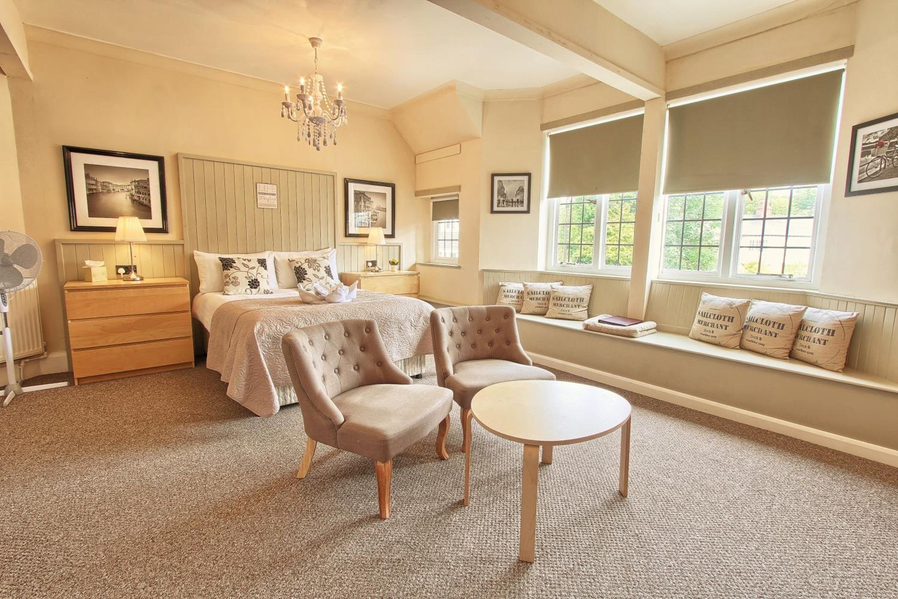 Deluxe Junior Suite photo 1