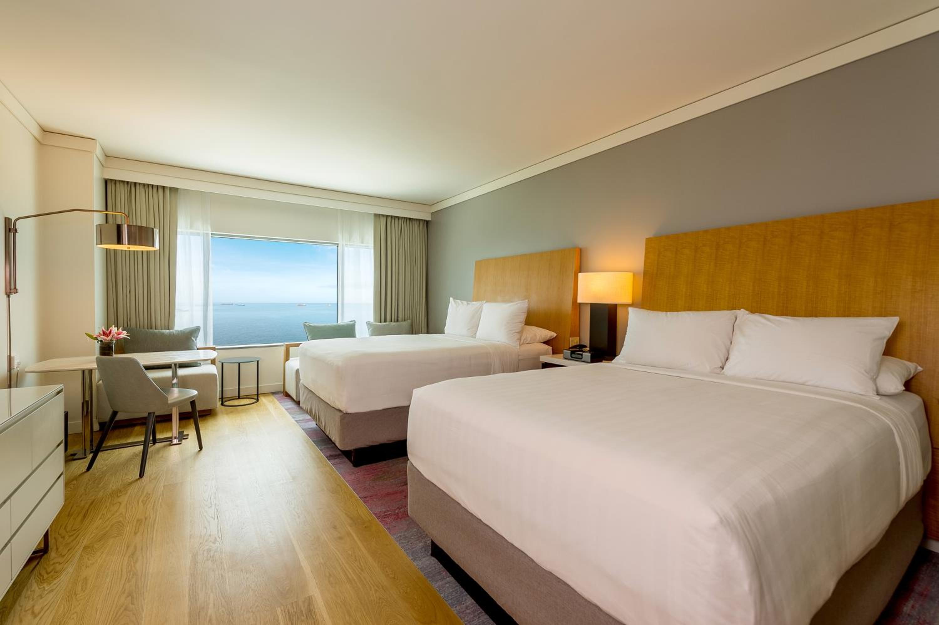 Double Room with Two Double Beds and Gulf View - Photo 4