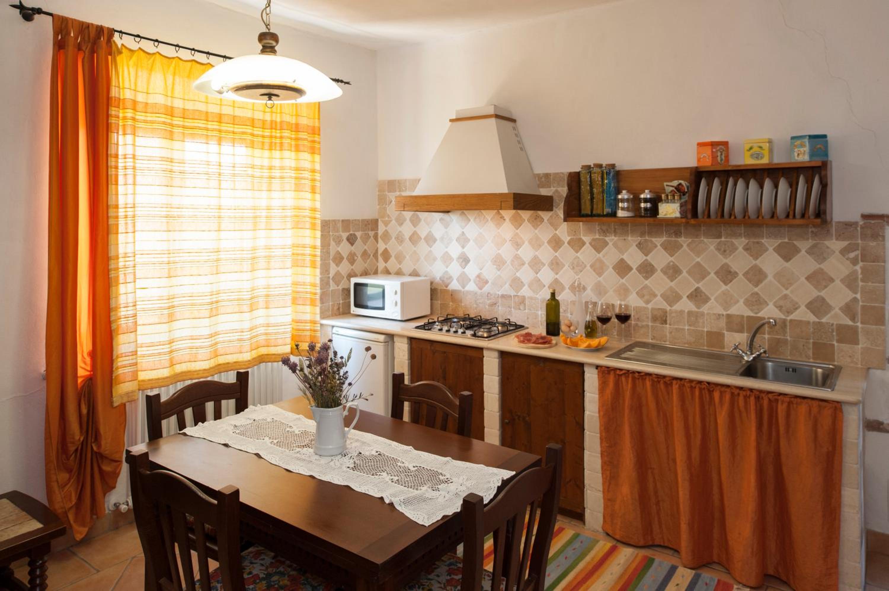 One-Bedroom Apartment - Photo 18