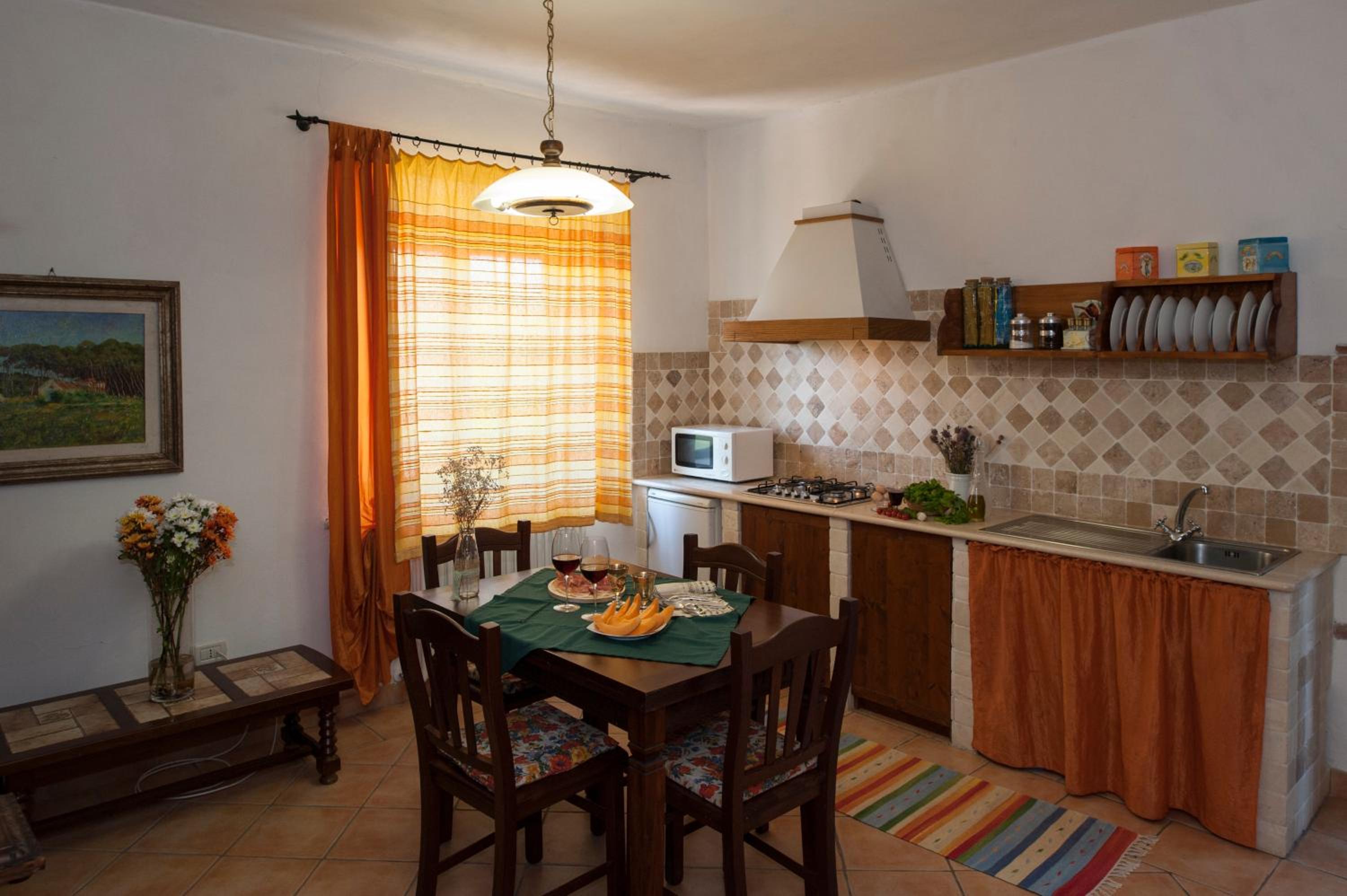 One-Bedroom Apartment - Photo 8