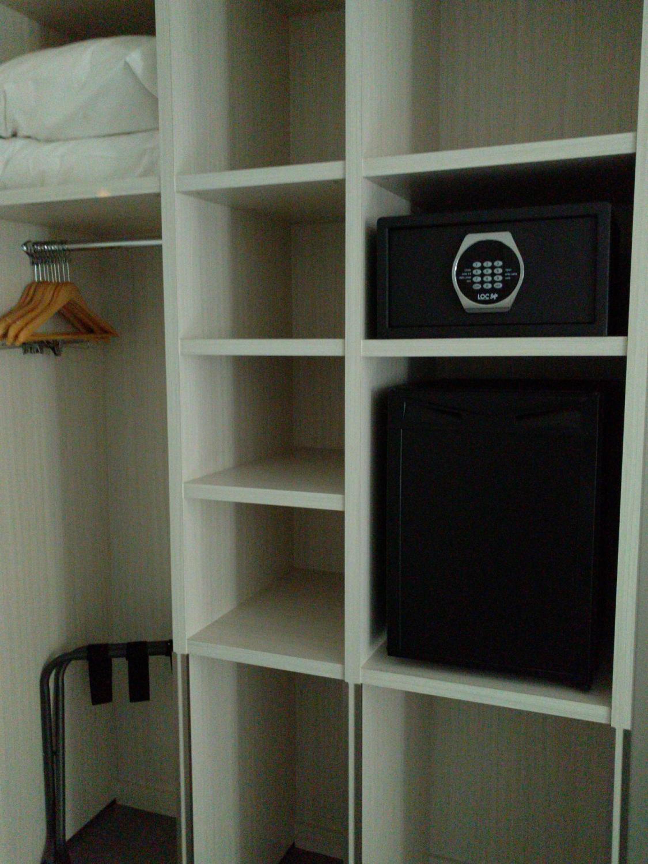 Deluxe King Room photo 2