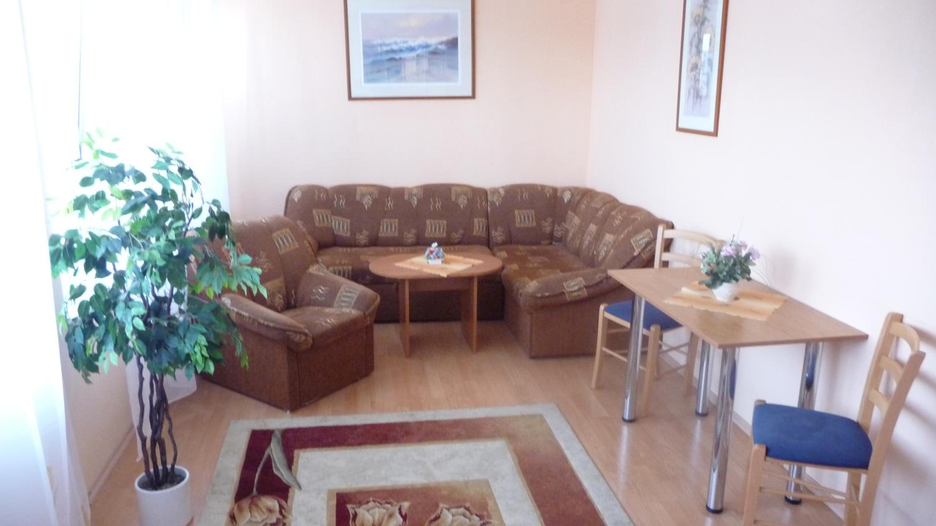Suite (2 Adults) - Photo 1