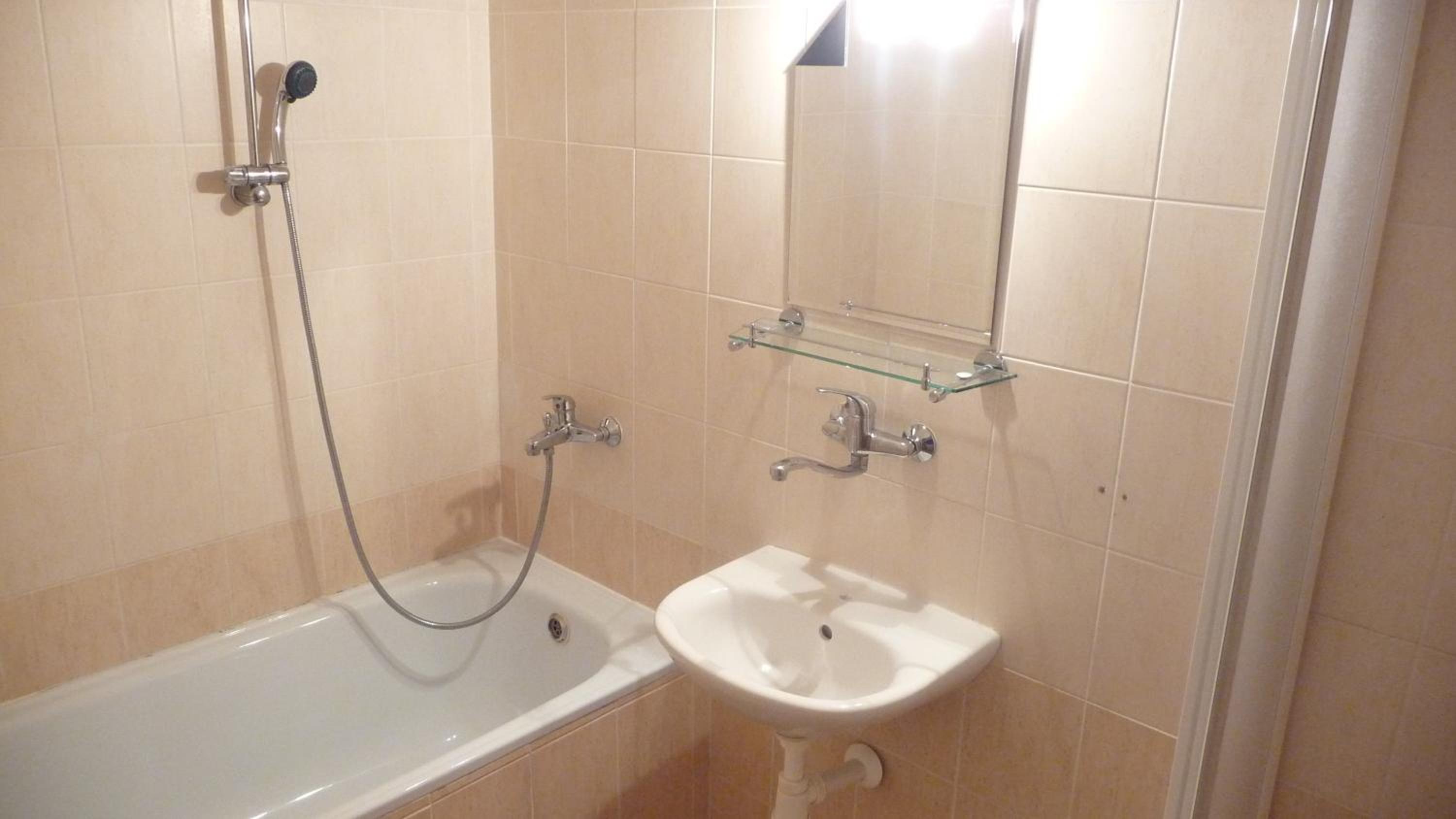 Suite (2 Adults) - Photo 4