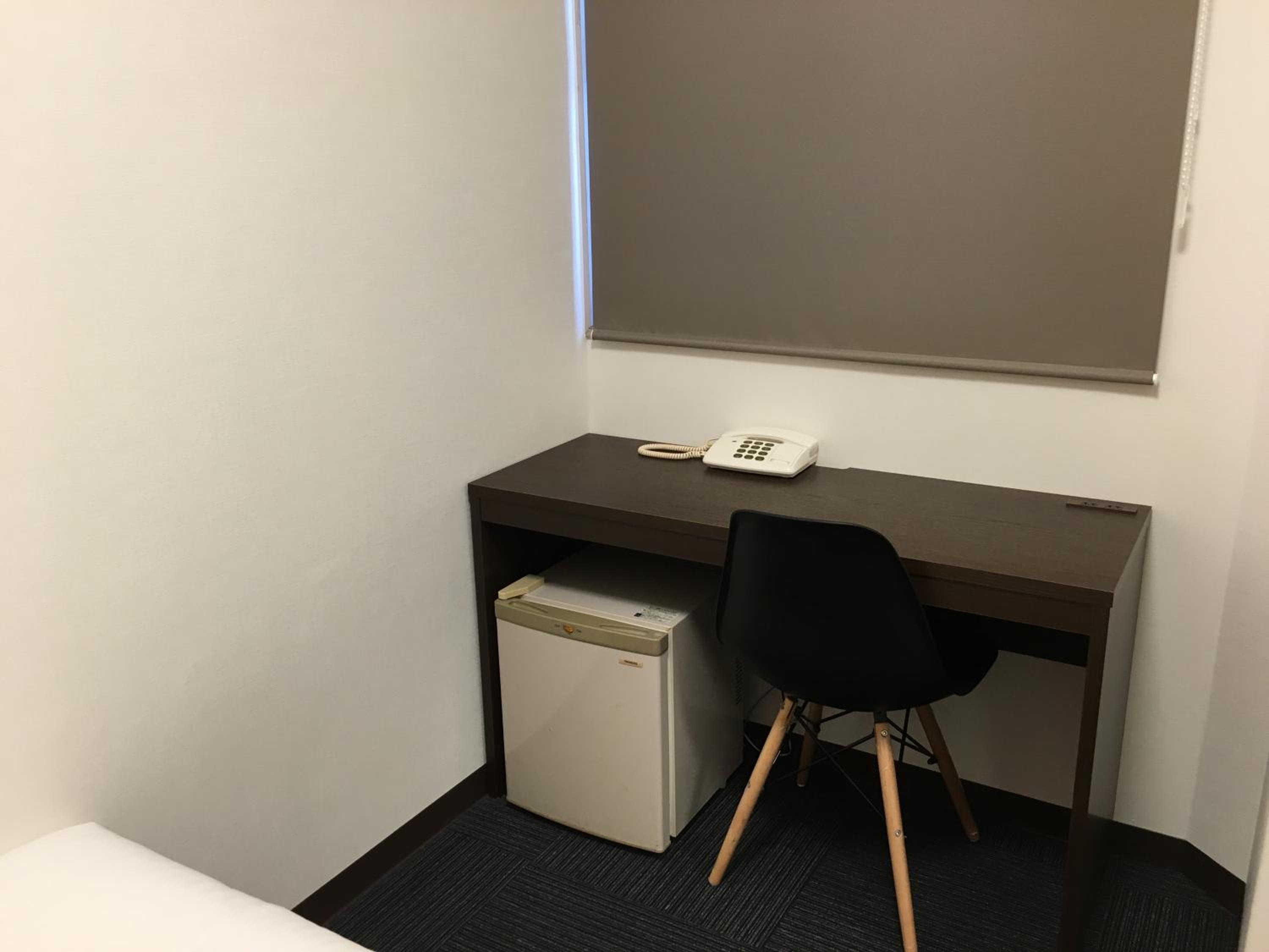 Single Room - Smoking photo 3