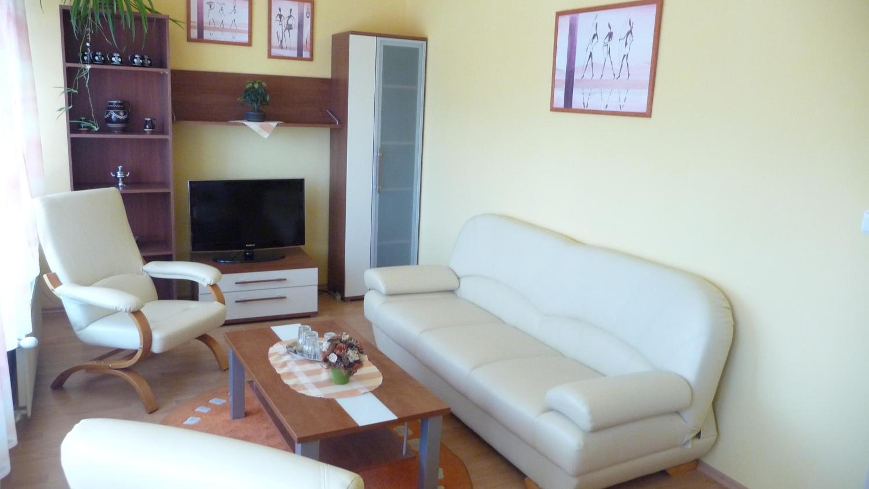 Suite (3 Adults) - Photo 1