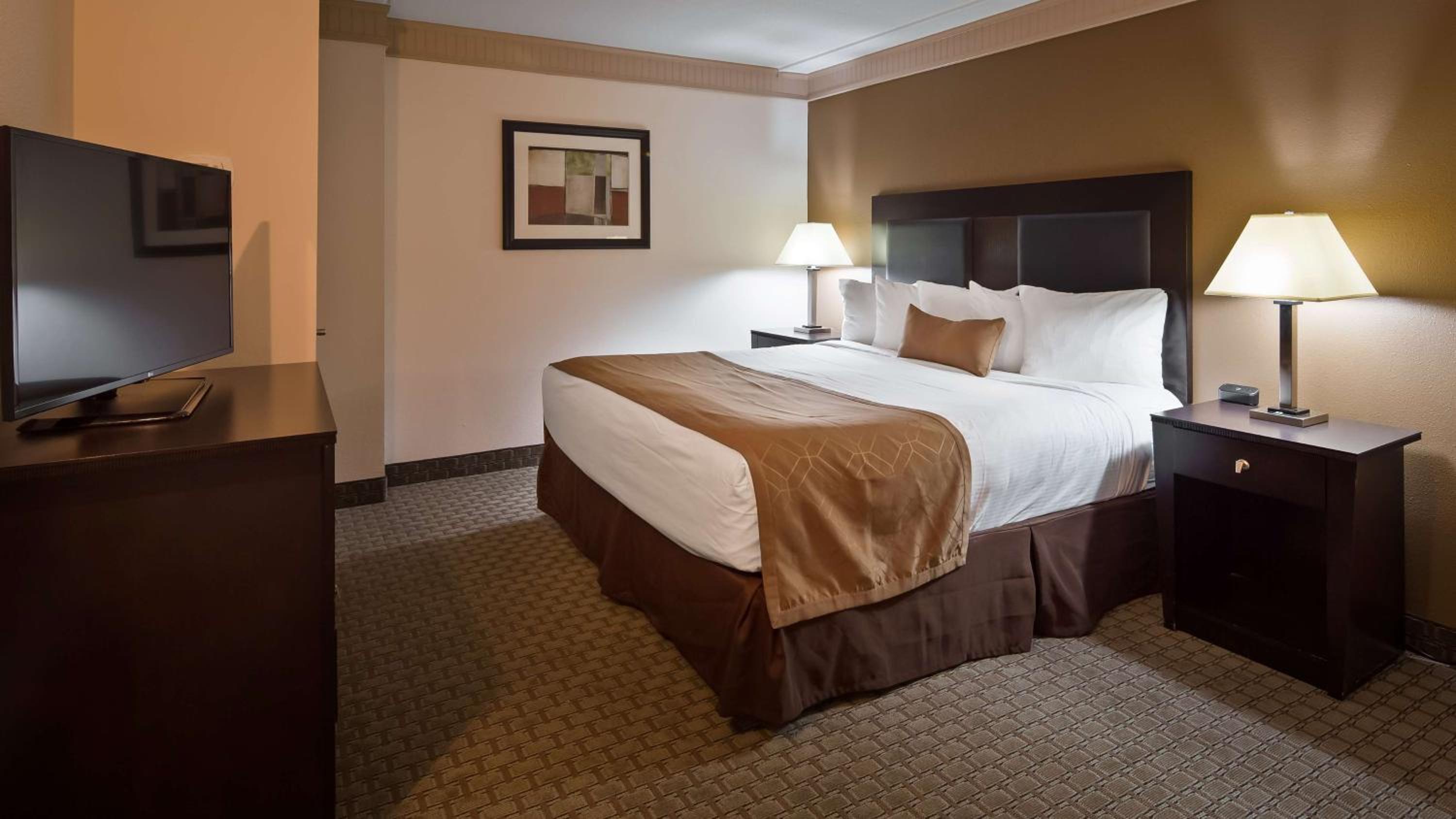 King Suite with Sofa Bed - Non-Smoking