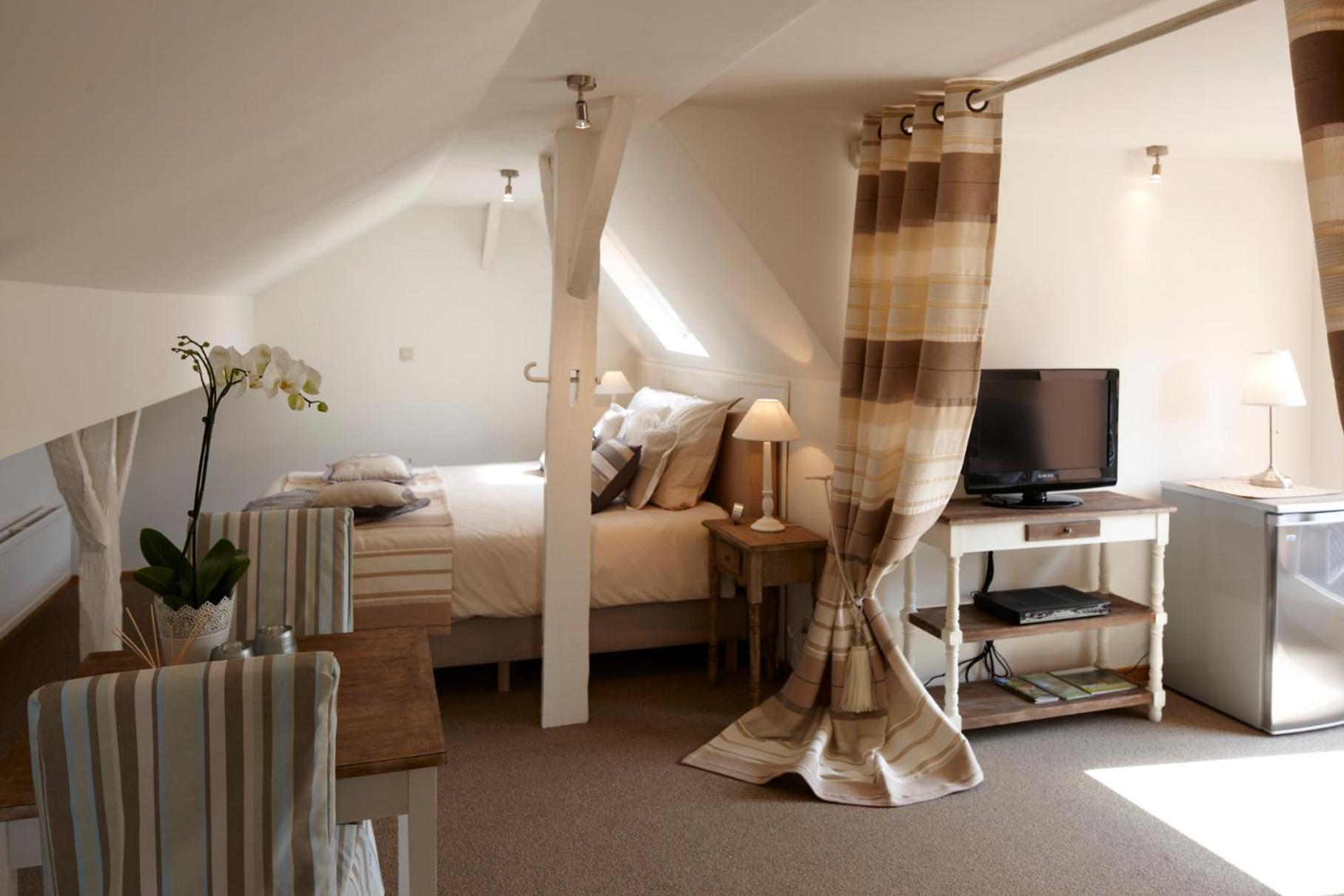 Deluxe Double Room photo 2