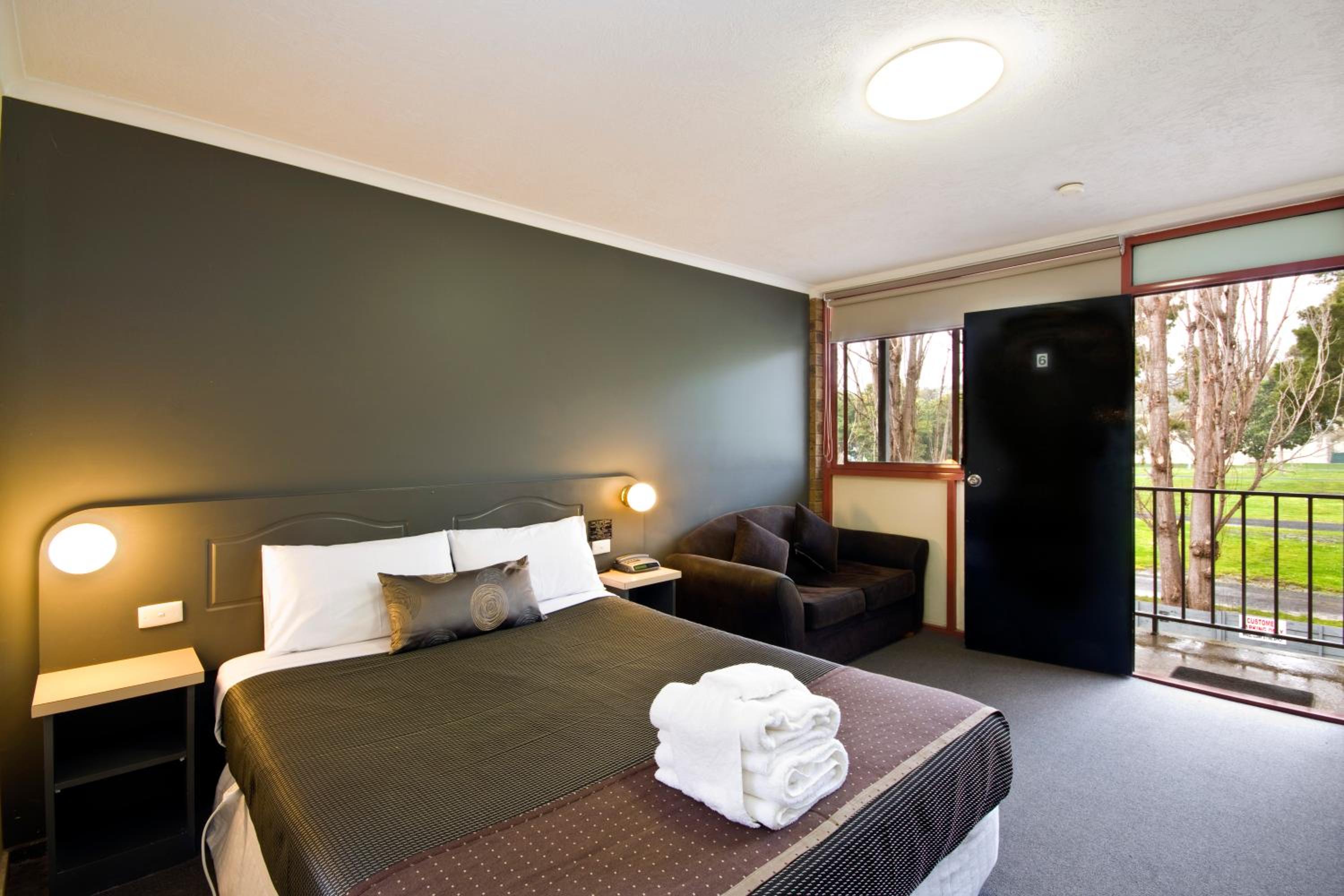 Queen Room - Photo 5