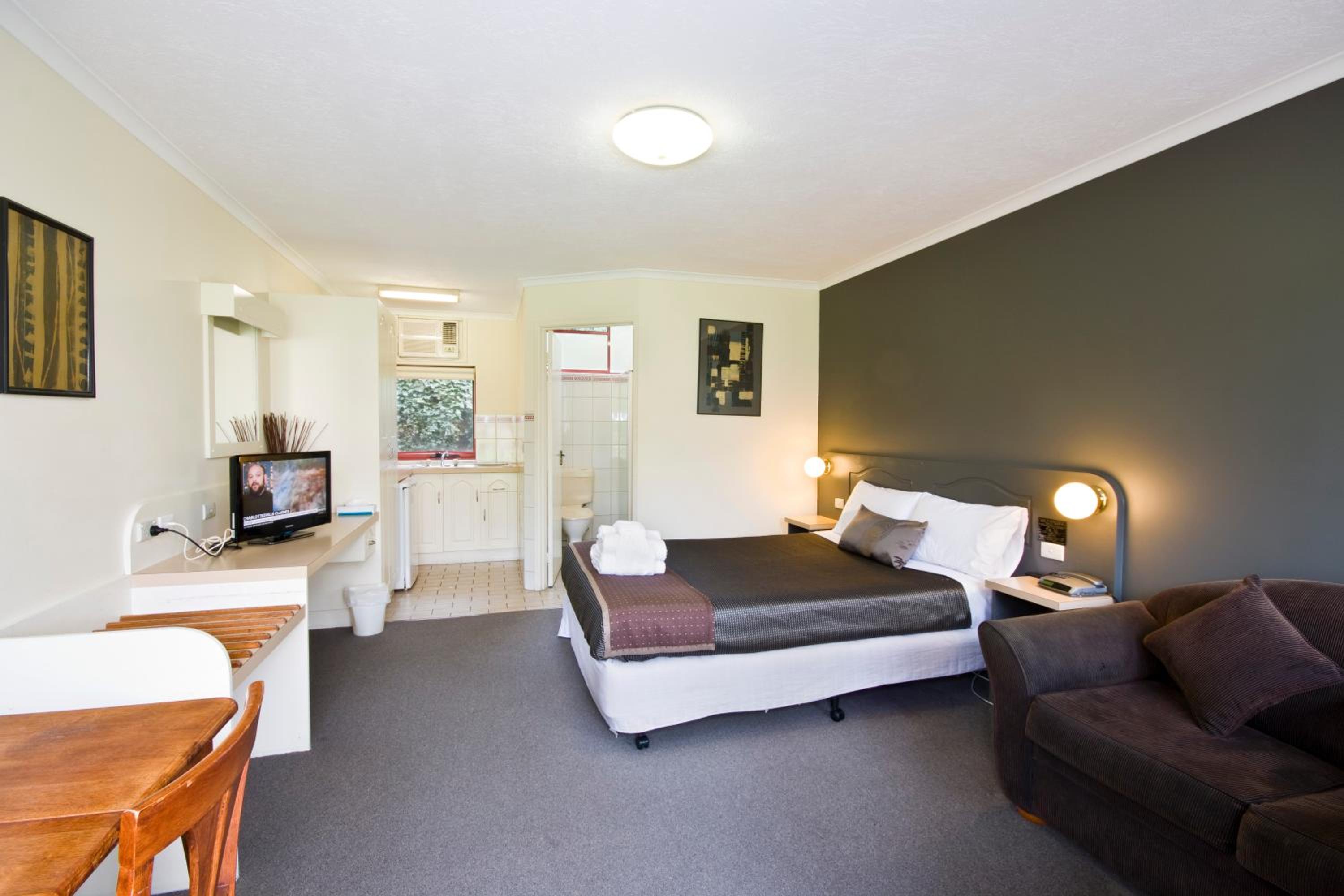 Queen Room - Photo 4