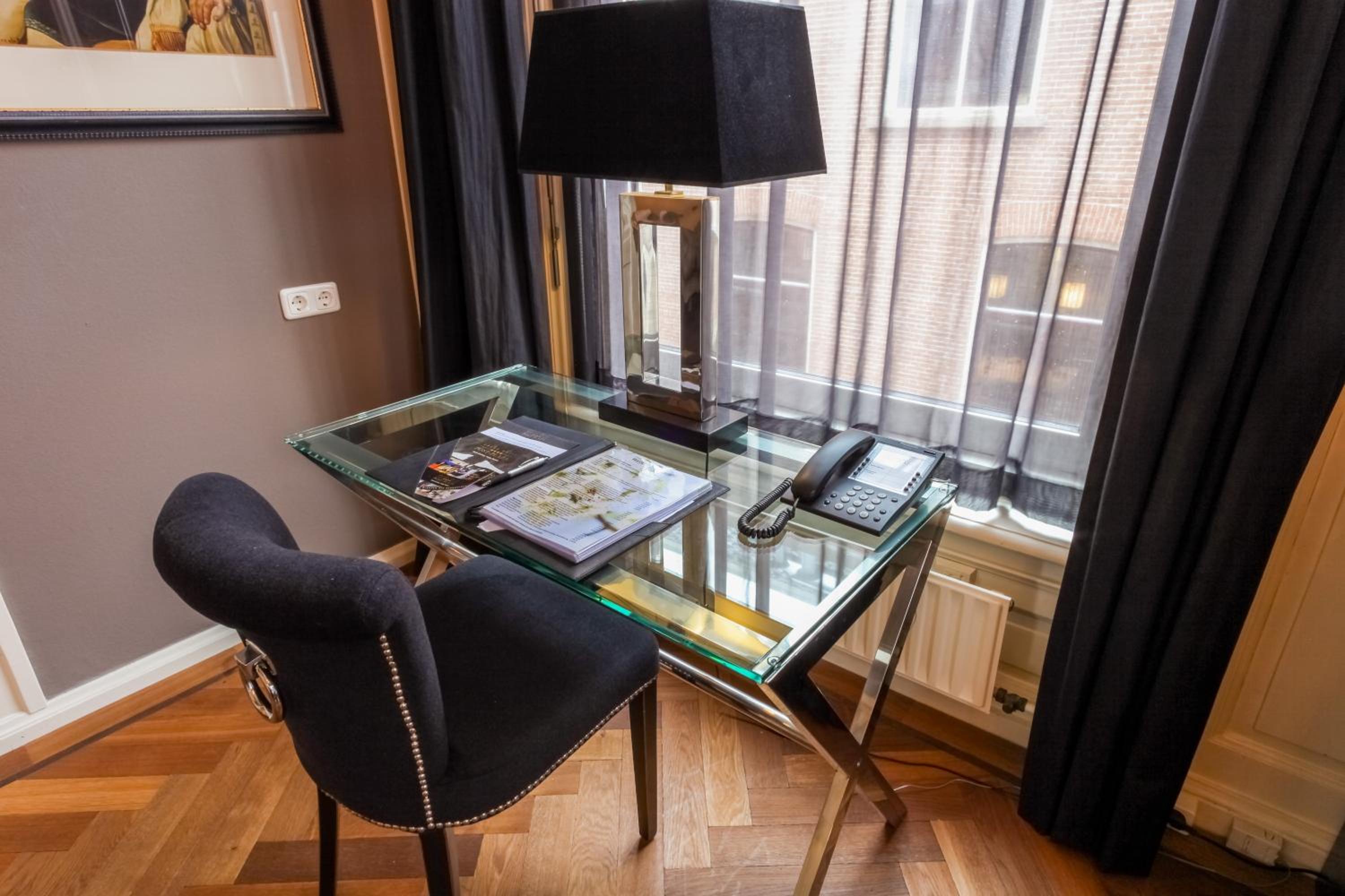King Suite - Photo 7