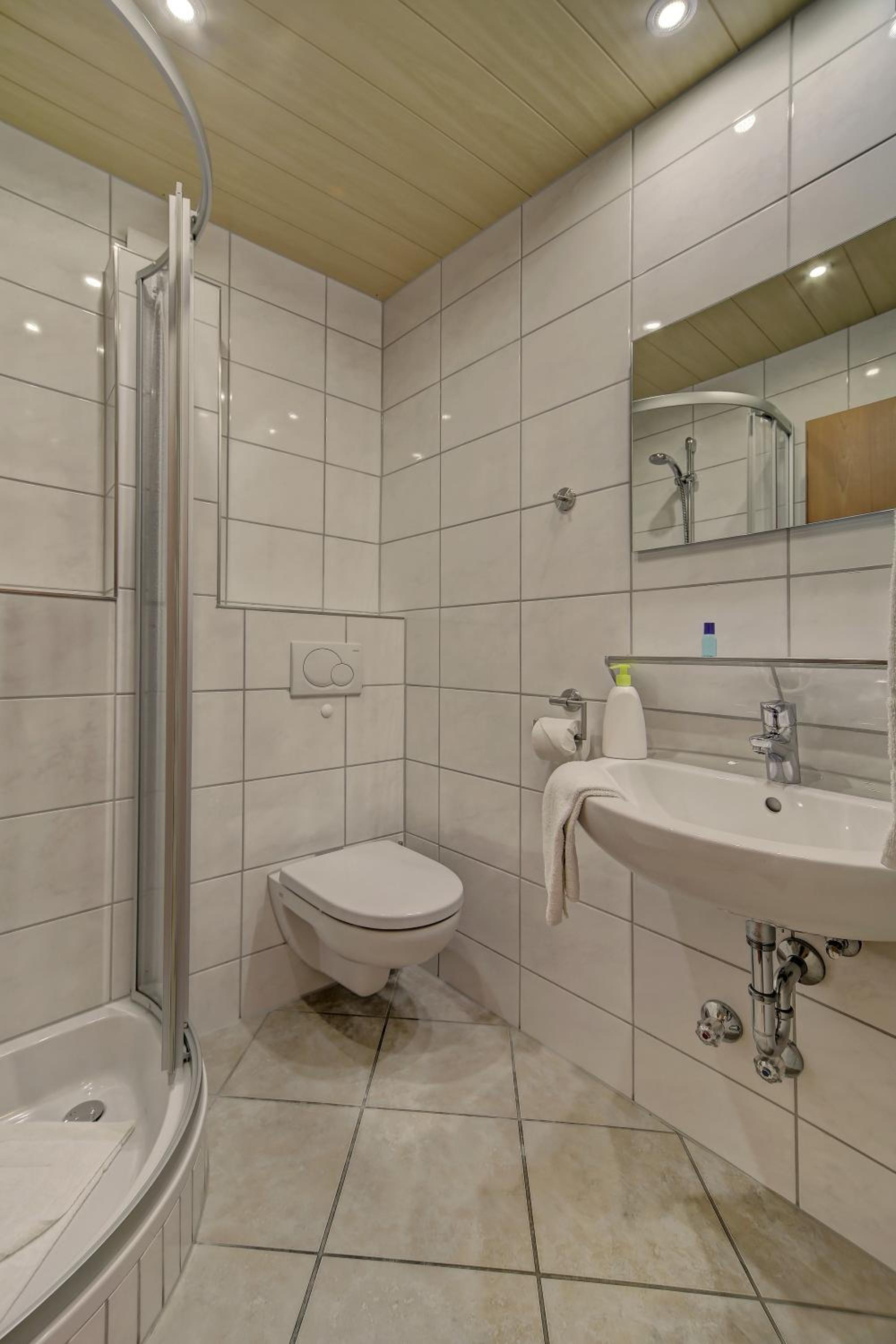 Single Room with Balcony photo 3