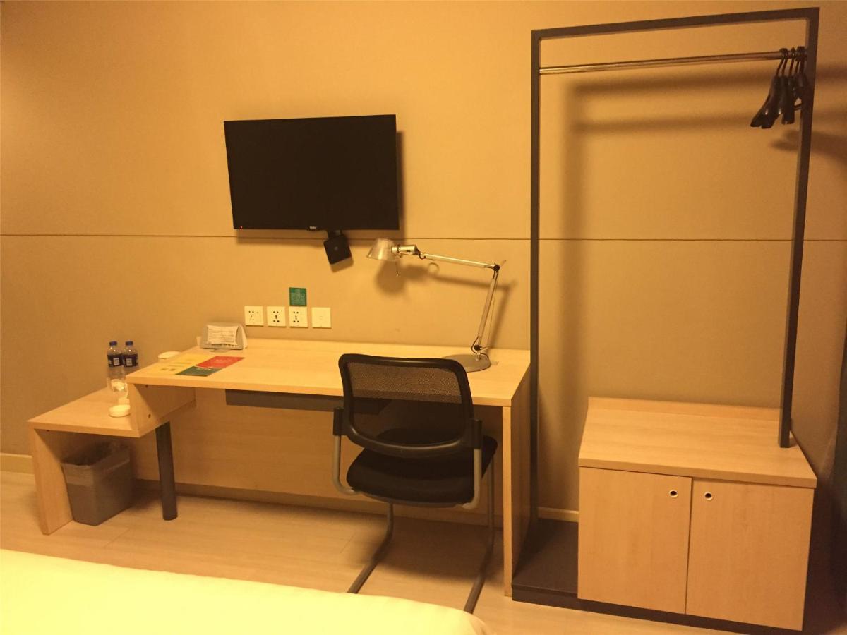 Standard Twin Room B - Photo 3