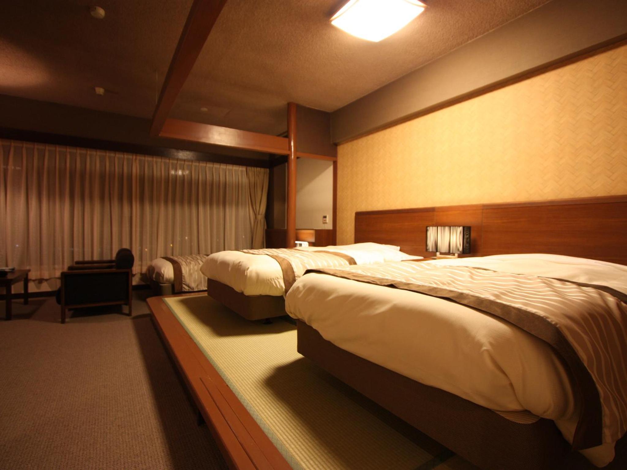Triple Room - Non-Smoking photo 3