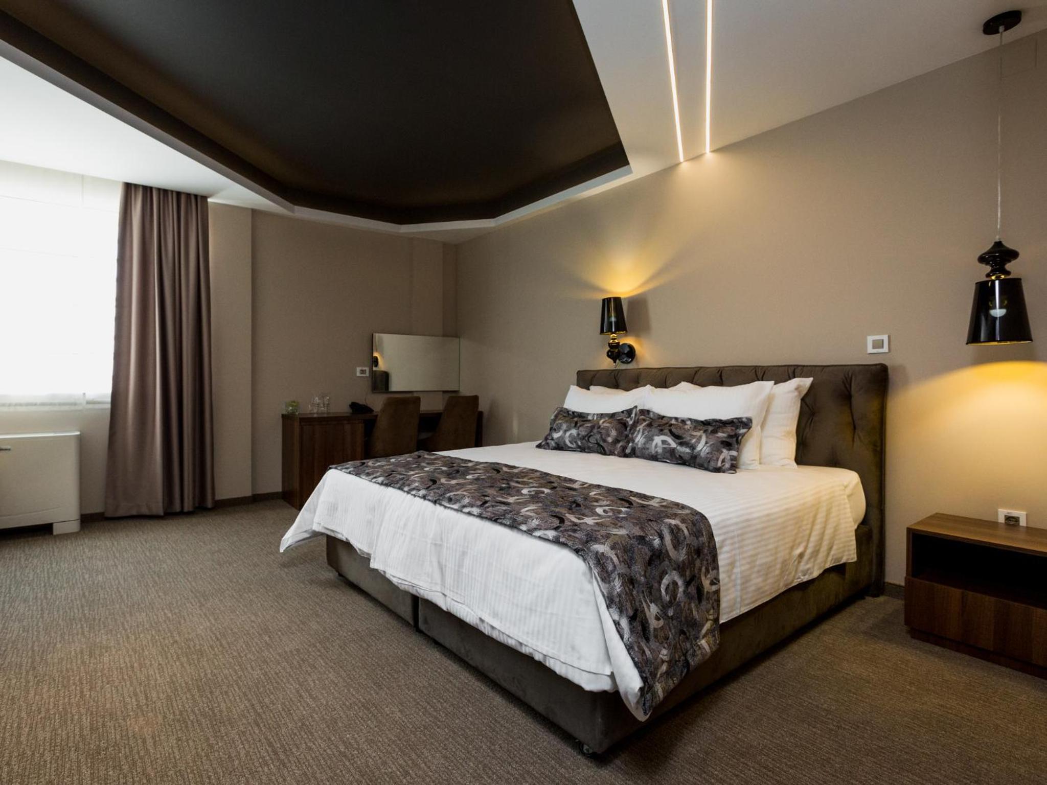 Double or Twin Room photo 3