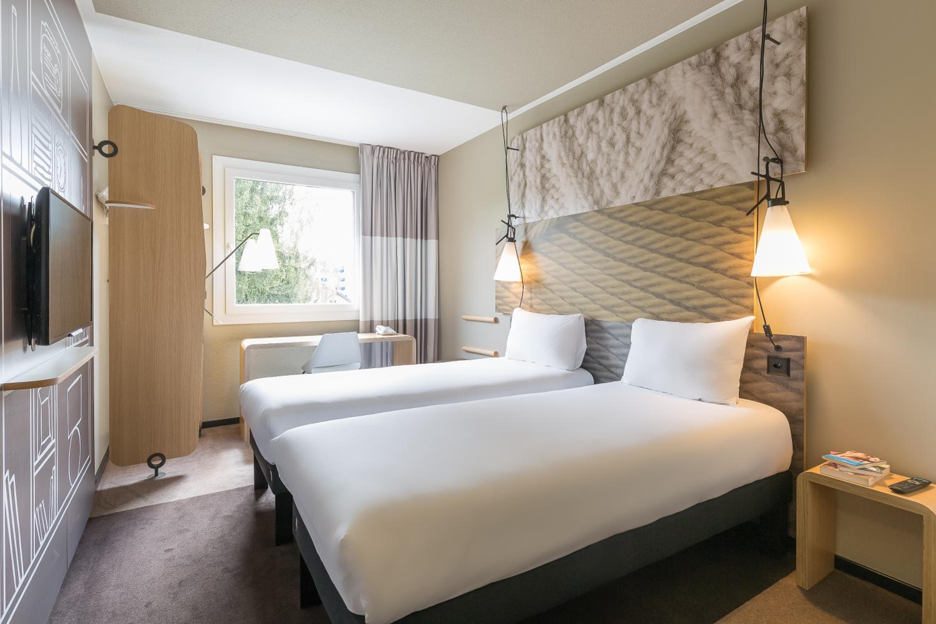 Standard Twin Room - Photo 23