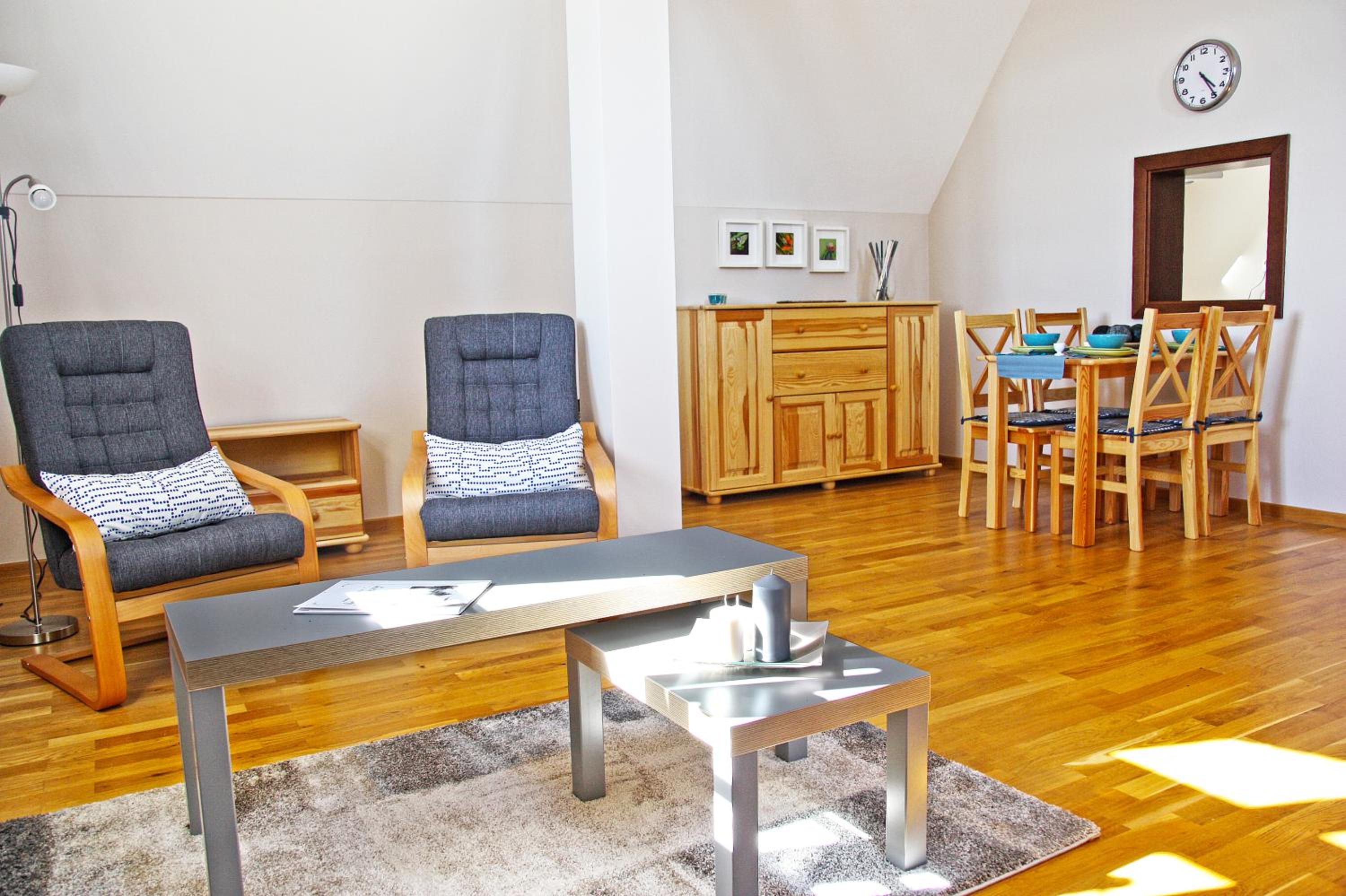 Studio Apartment photo 2