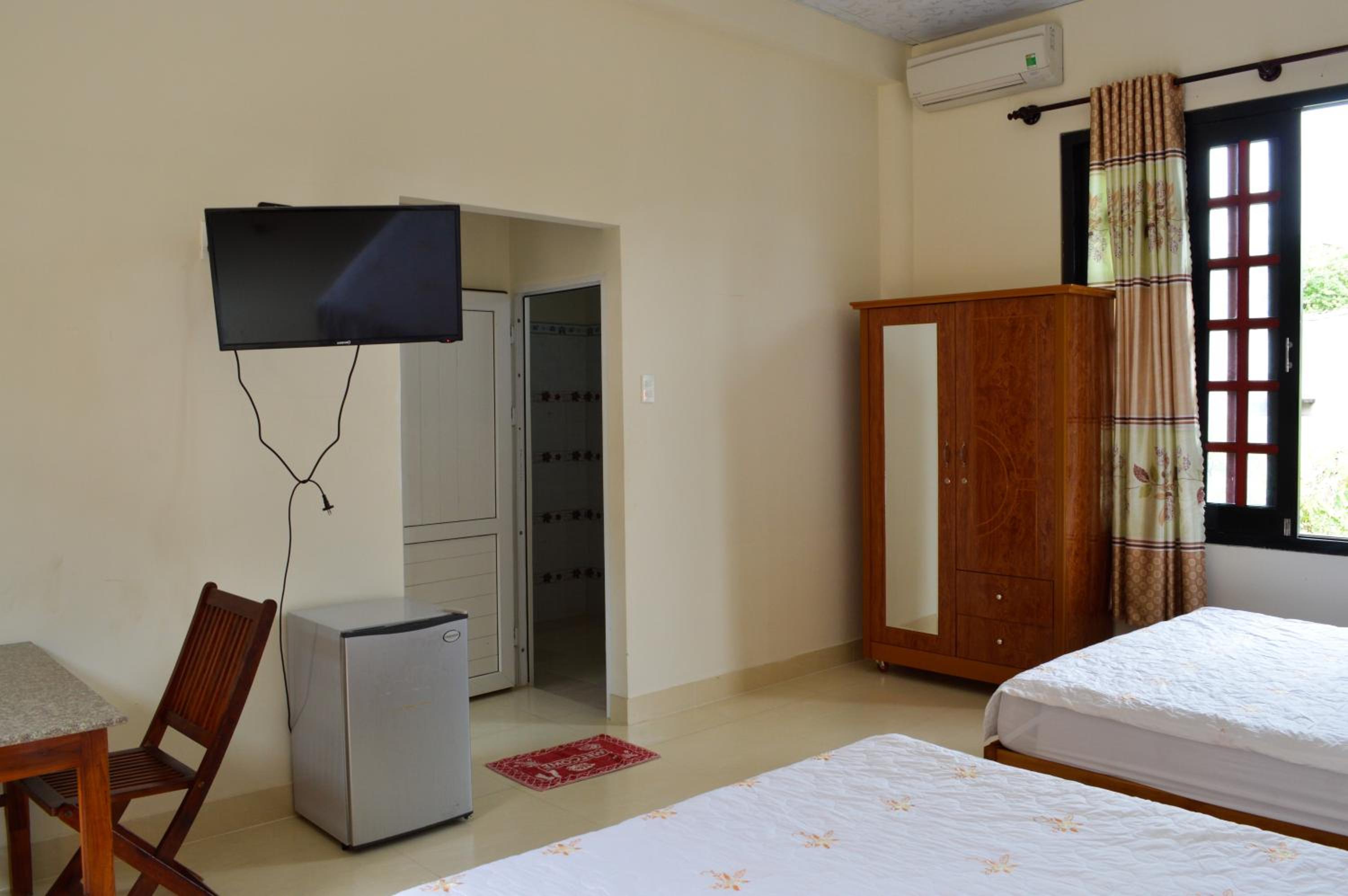 Deluxe Family Room - Photo 1