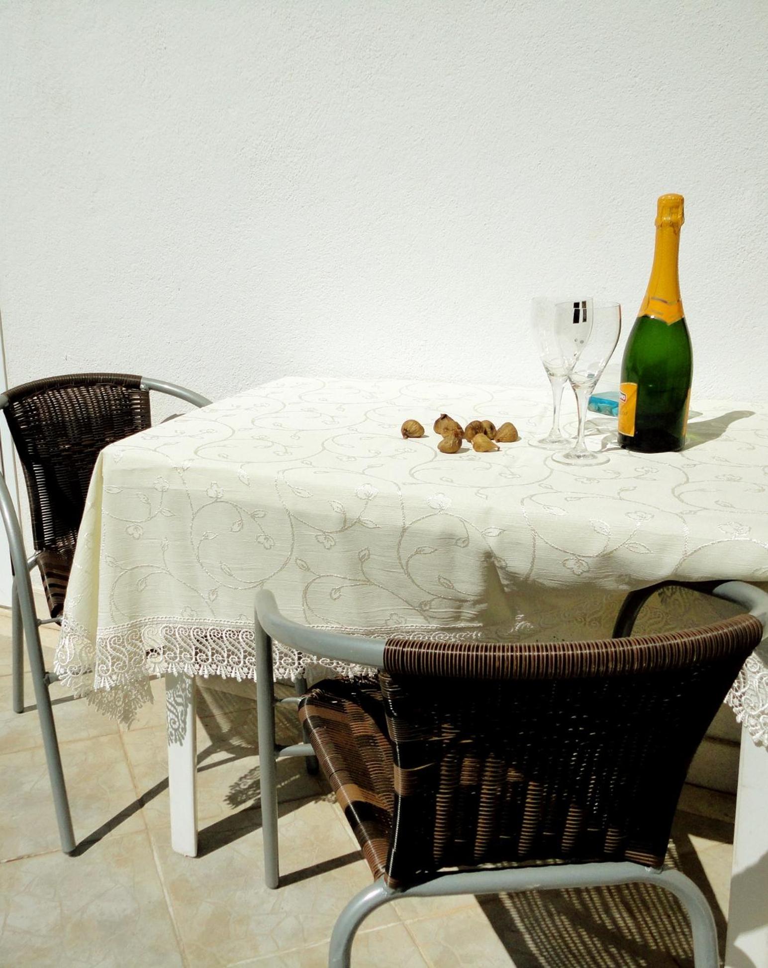 One-Bedroom Apartment with Sea View (5 Adults) - Photo 24