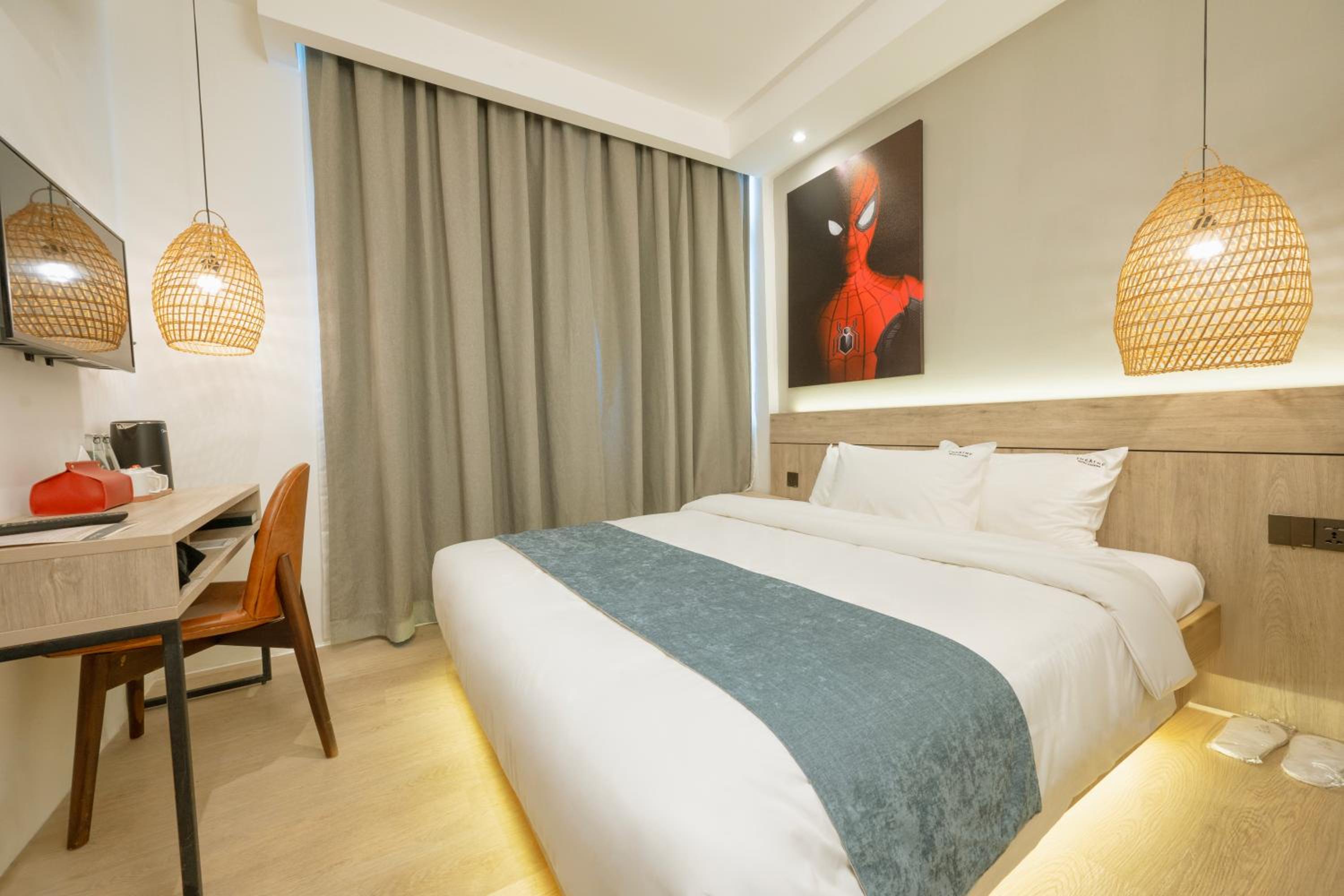 Deluxe King Room