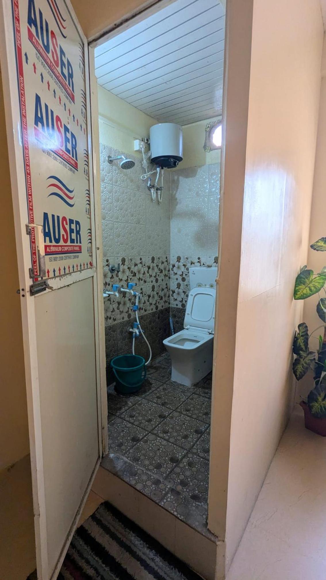 Family Room with Private Bathroom photo 3