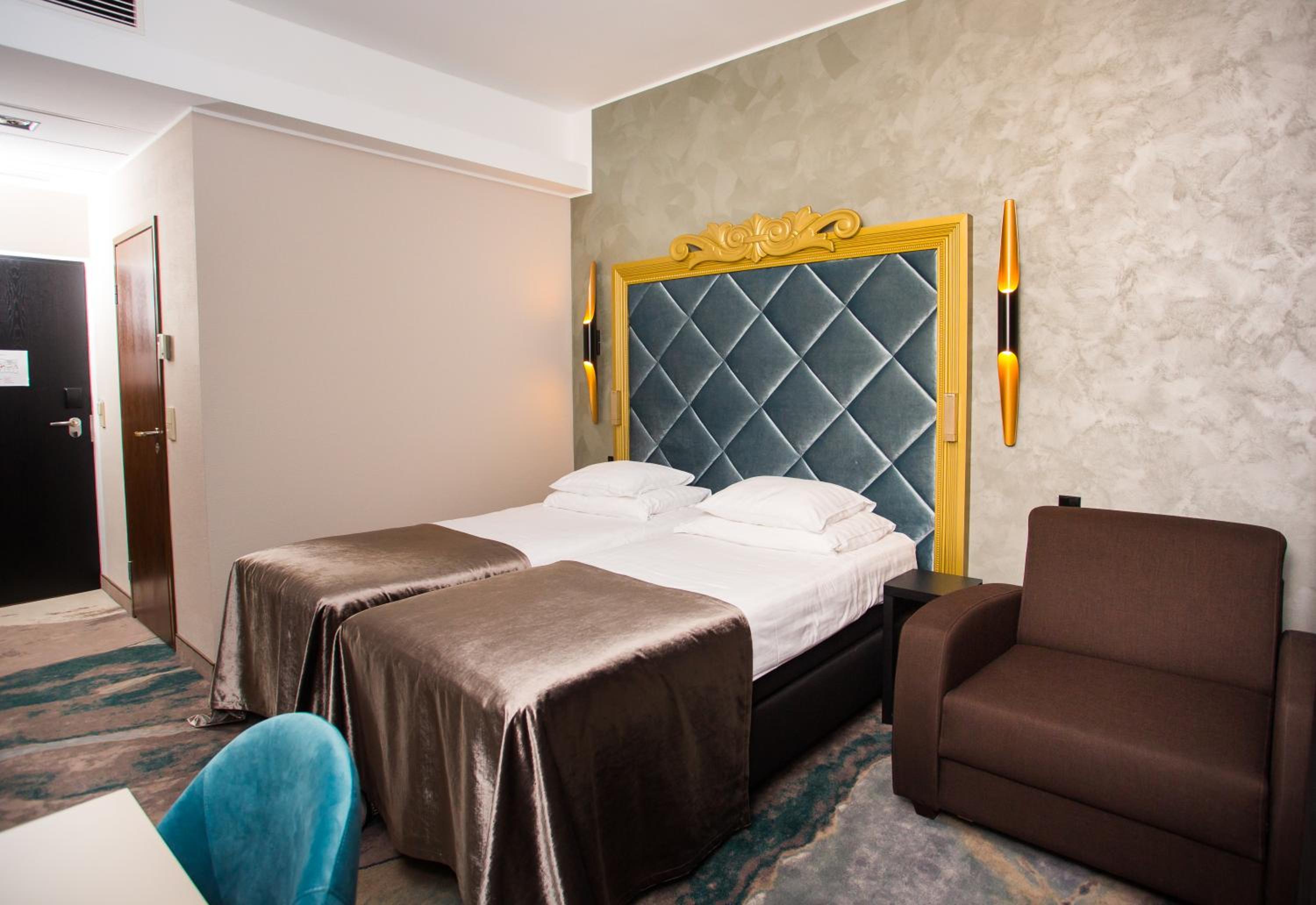 Double or Twin Room with Spa Access (2+1) - Photo 2