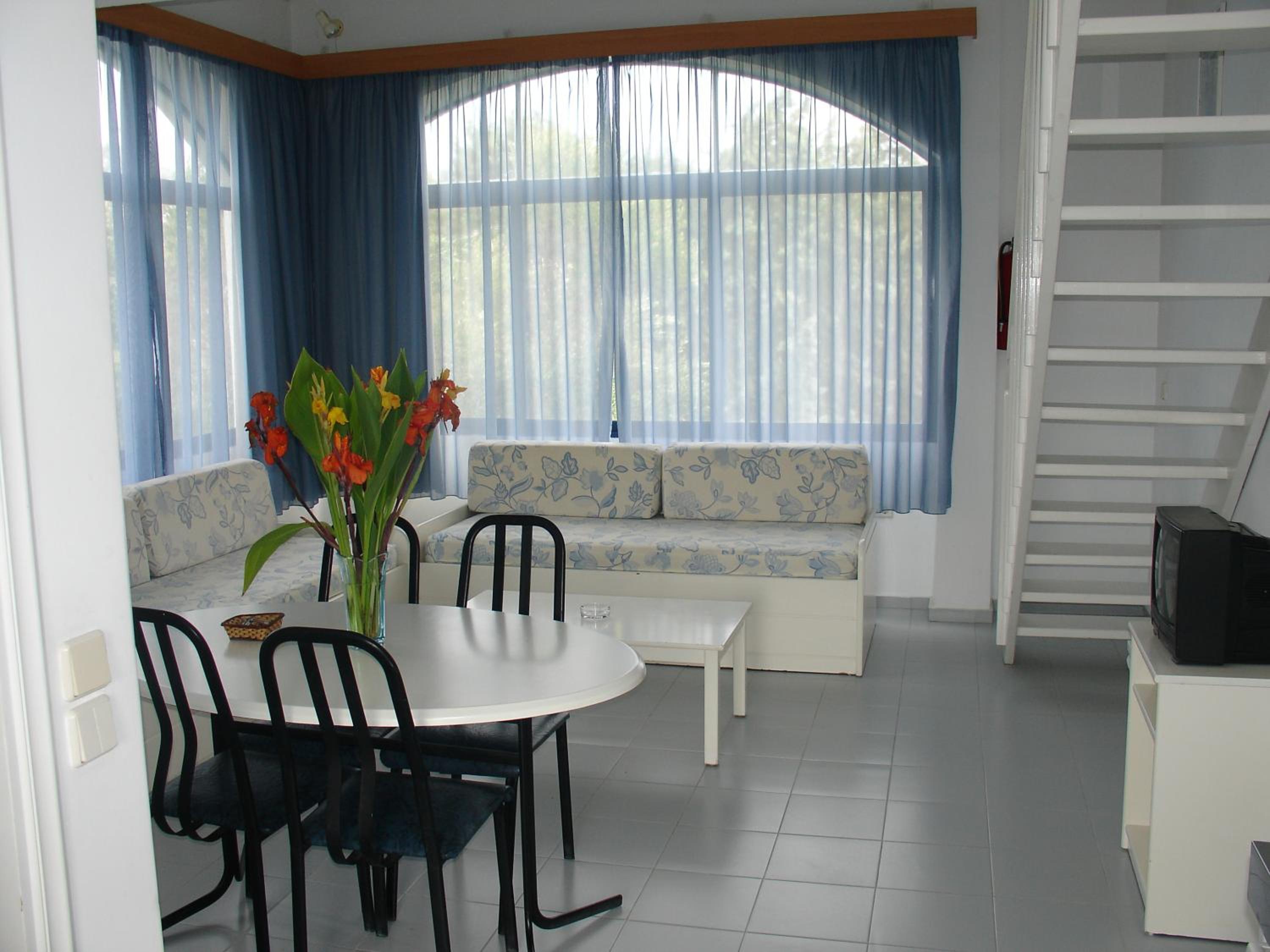 Loft with Garden View photo 3